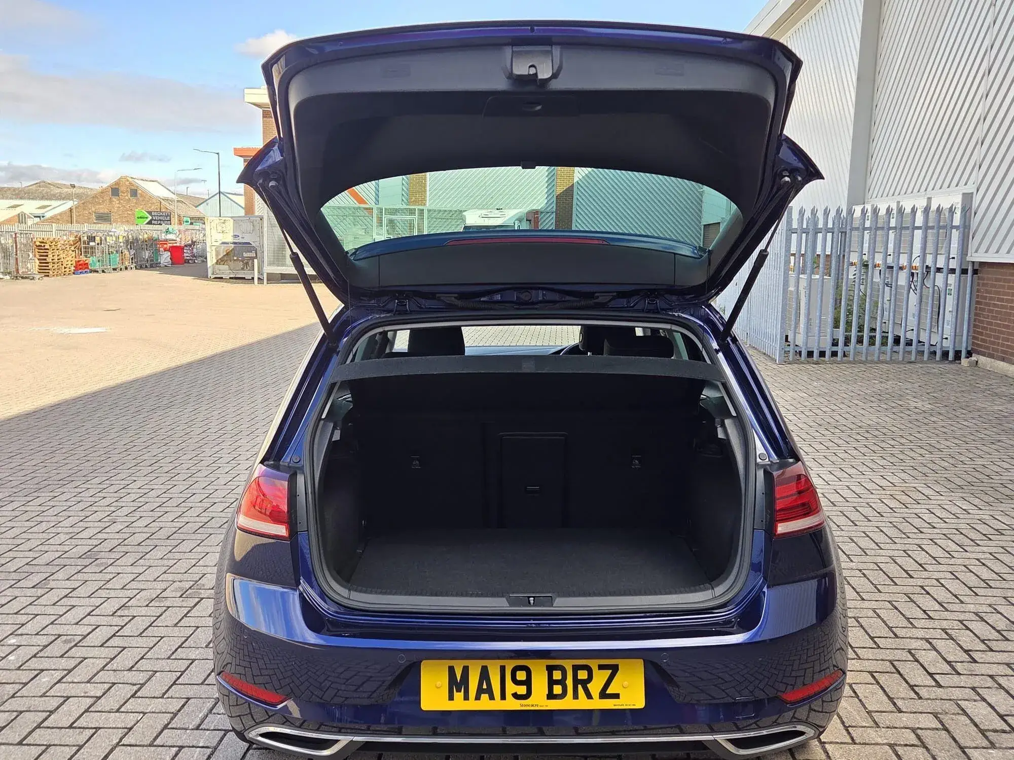 Volkswagen Golf Image 38