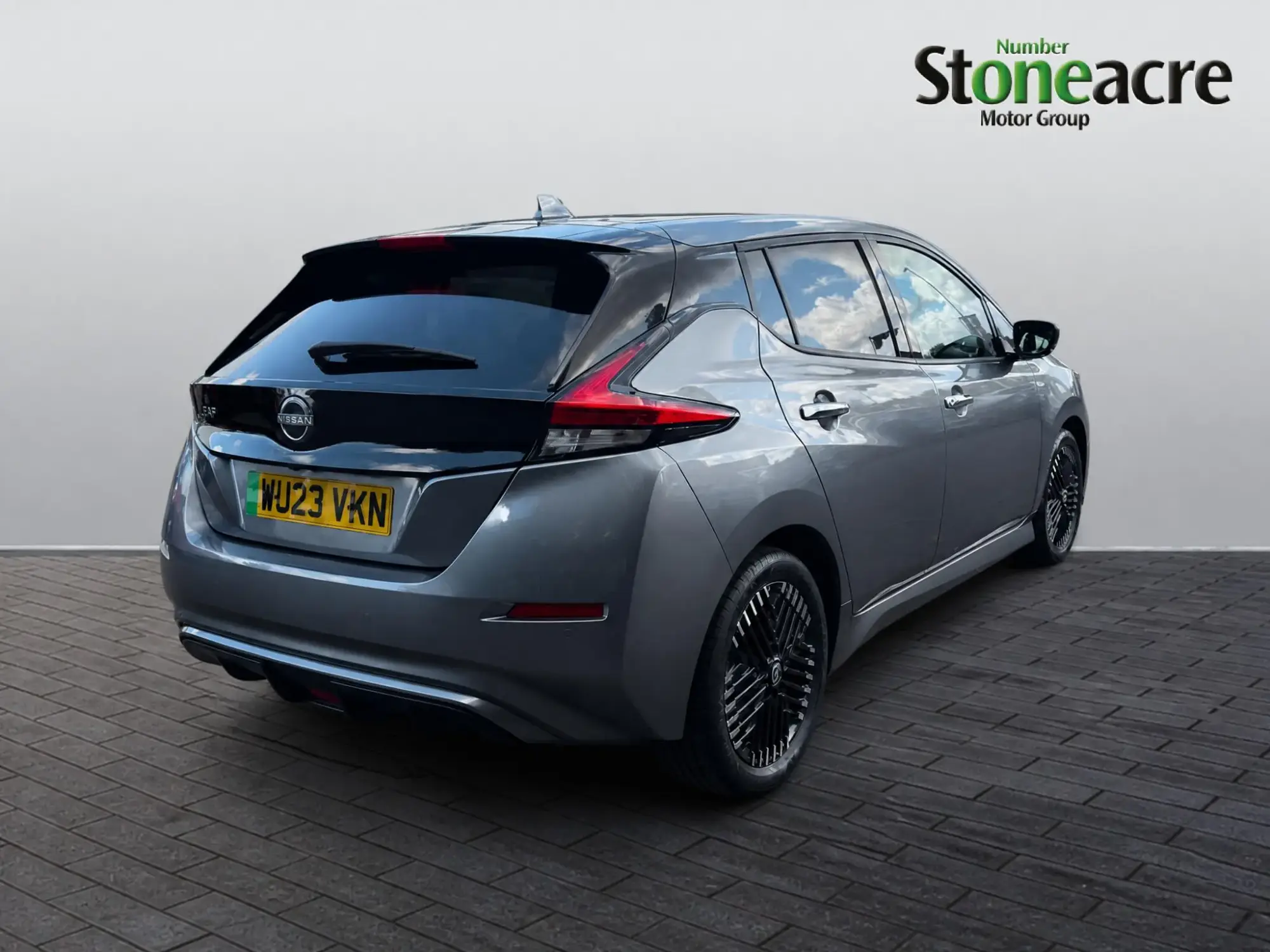 Nissan LEAF Image 3