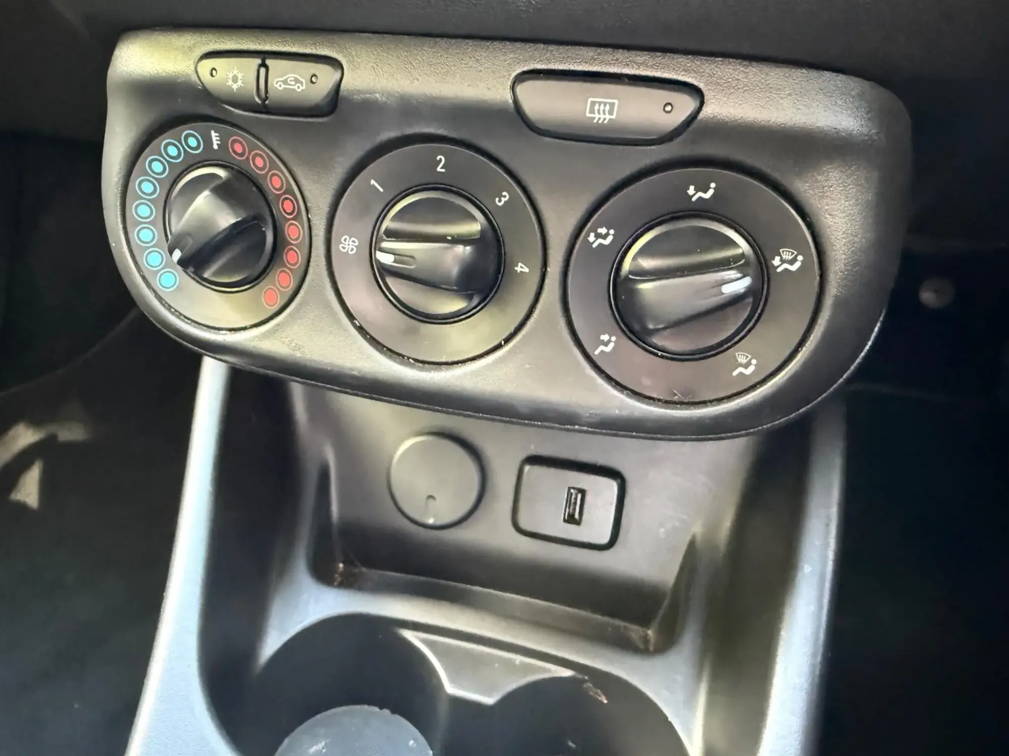 Vauxhall Corsa Image 24
