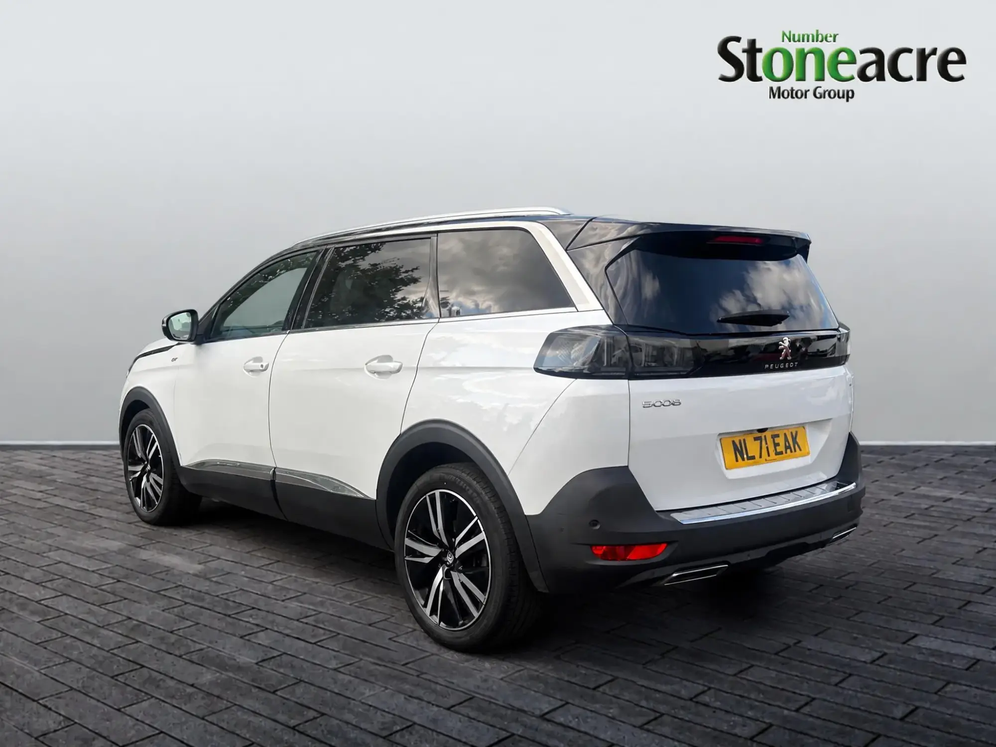 Peugeot 5008 Image 4