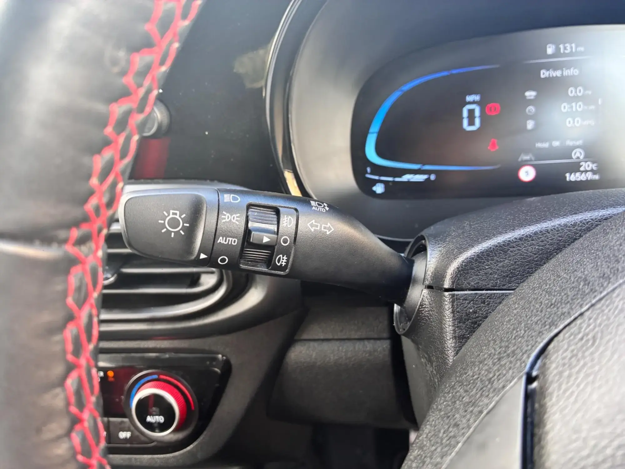 Hyundai i10 Image 14 Hyundai i10 Image 14