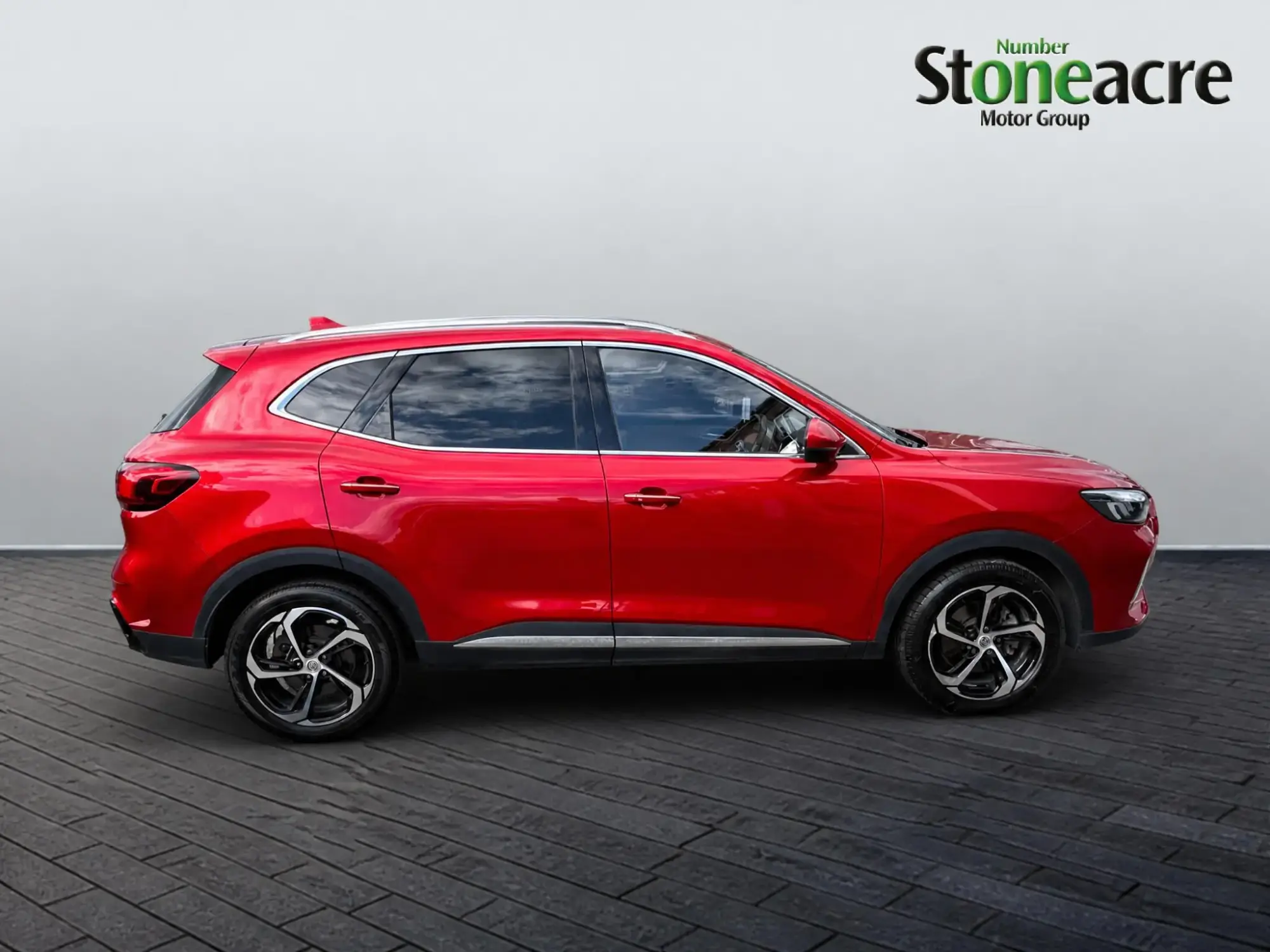 MG HS Image 7 MG HS Image 7