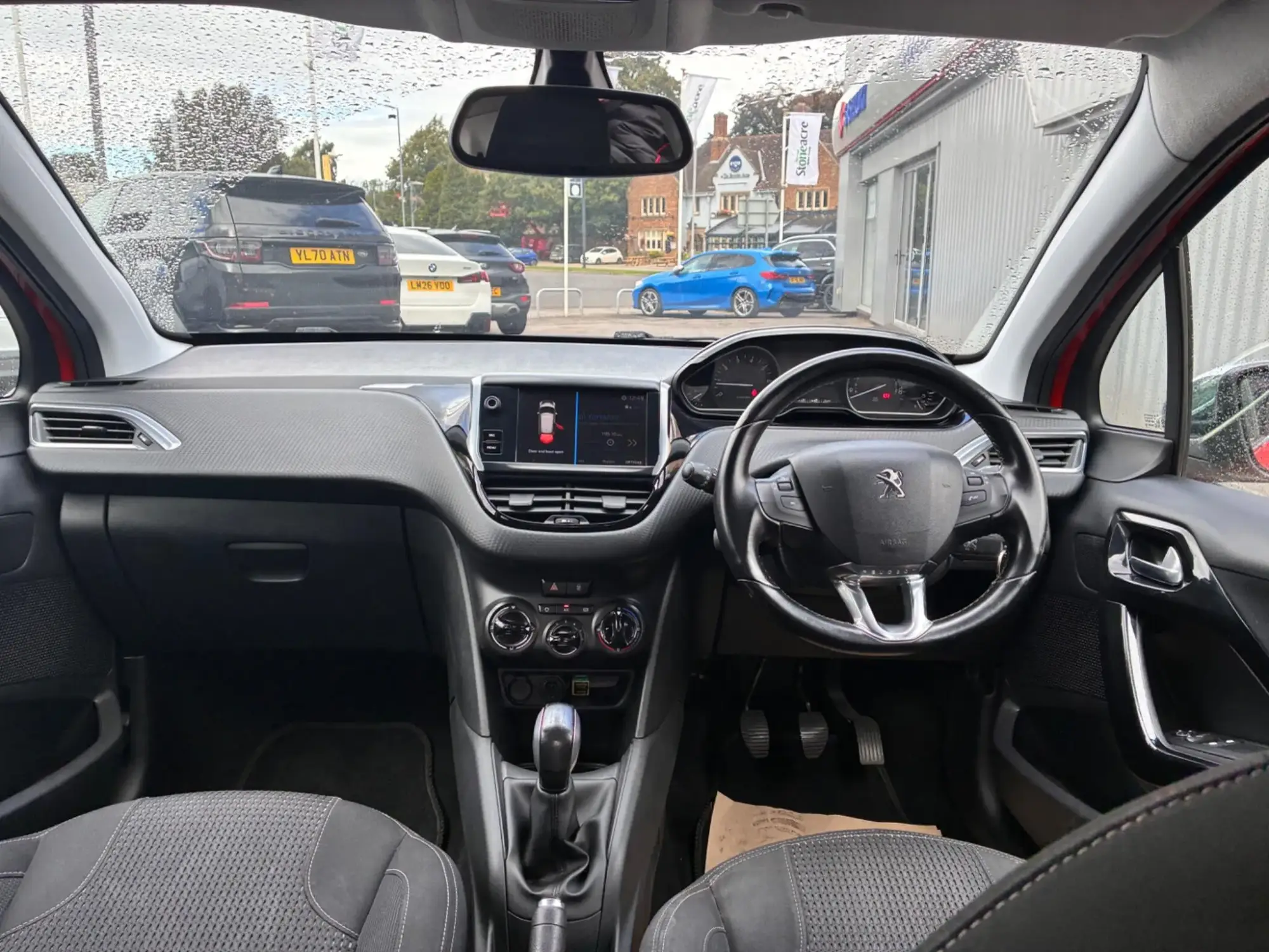 Peugeot 208 Image 15 Peugeot 208 Image 15