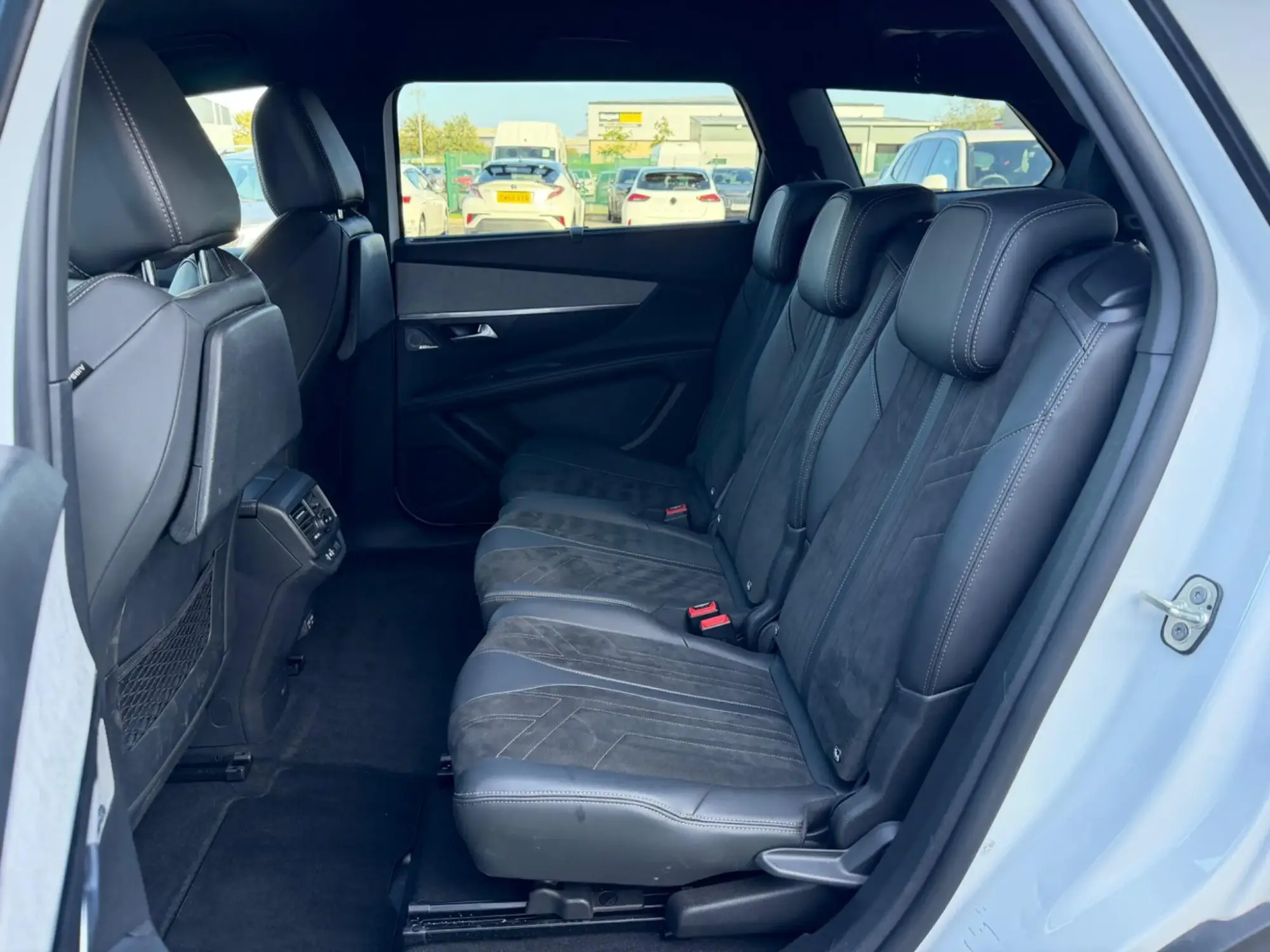 Peugeot 5008 Image 16