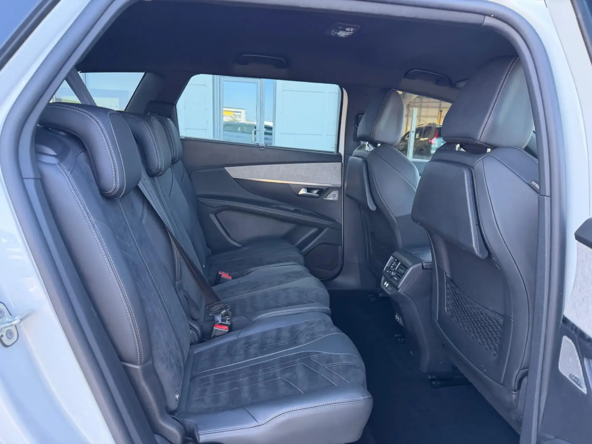 Peugeot 5008 Image 21