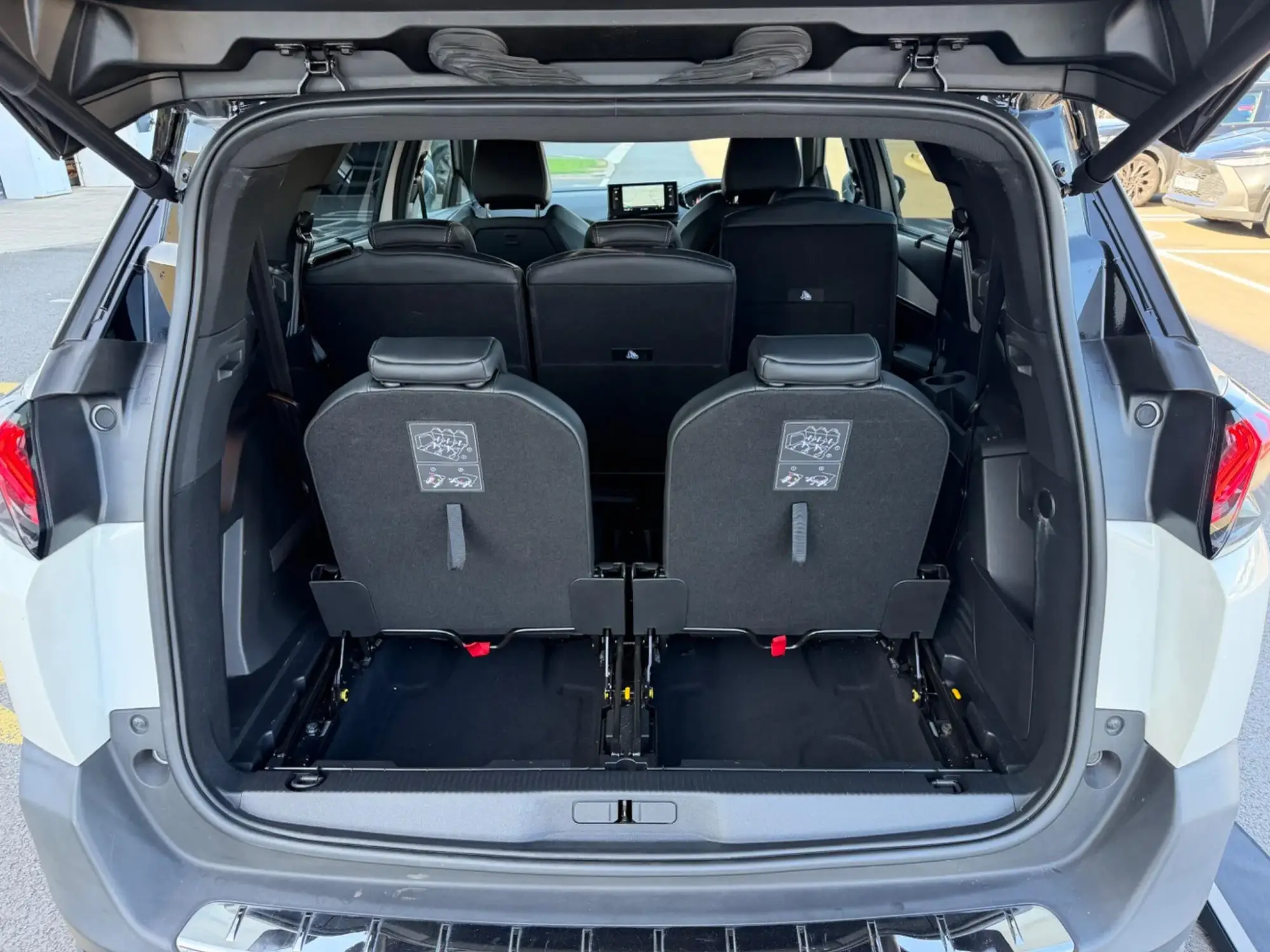 Peugeot 5008 Image 35