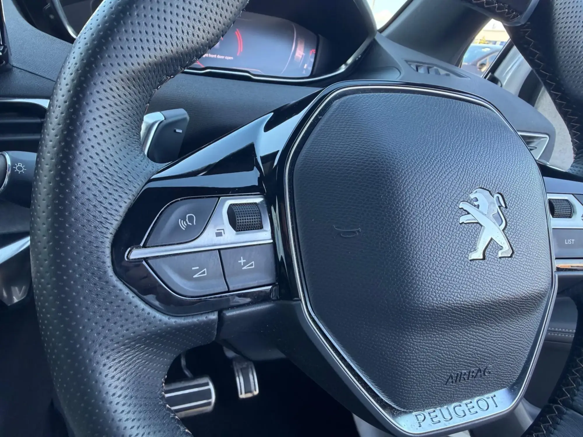 Peugeot 5008 Image 38