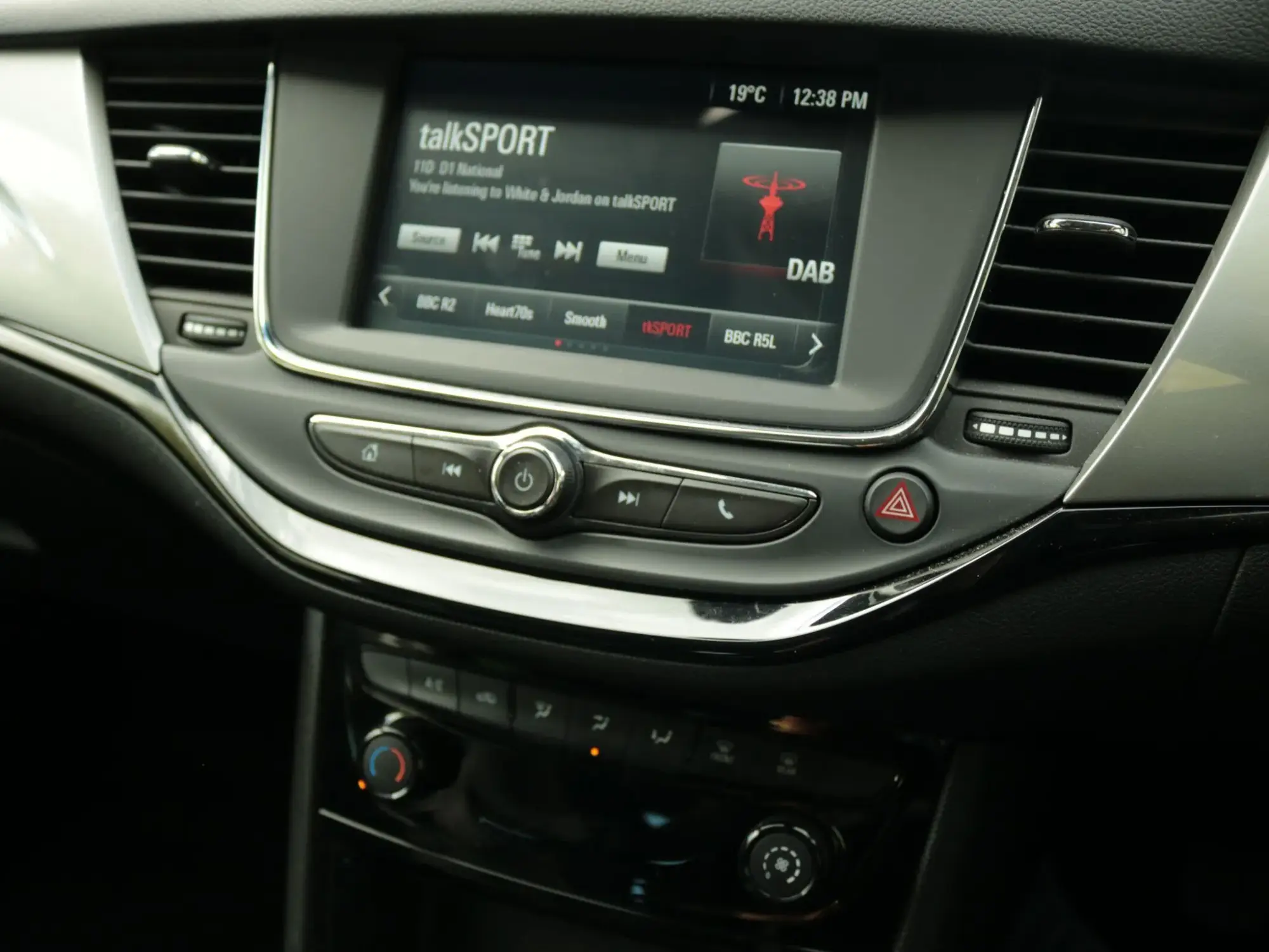 Vauxhall Astra Image 18 Vauxhall Astra Image 18