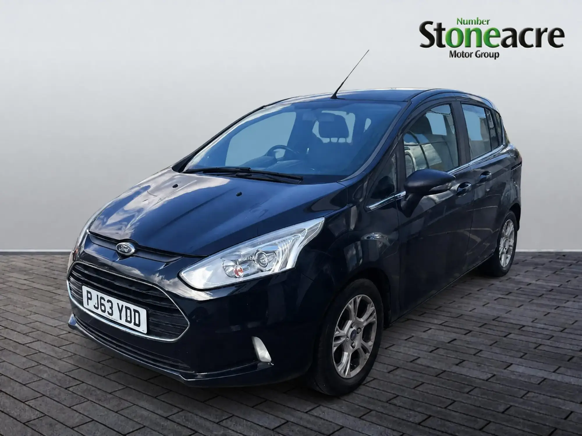 Ford B-Max 1.4 Zetec Euro 5 5dr PJ63YDD Image 3 Ford B-Max 1.4 Zetec Euro 5 5dr PJ63YDD Image 3