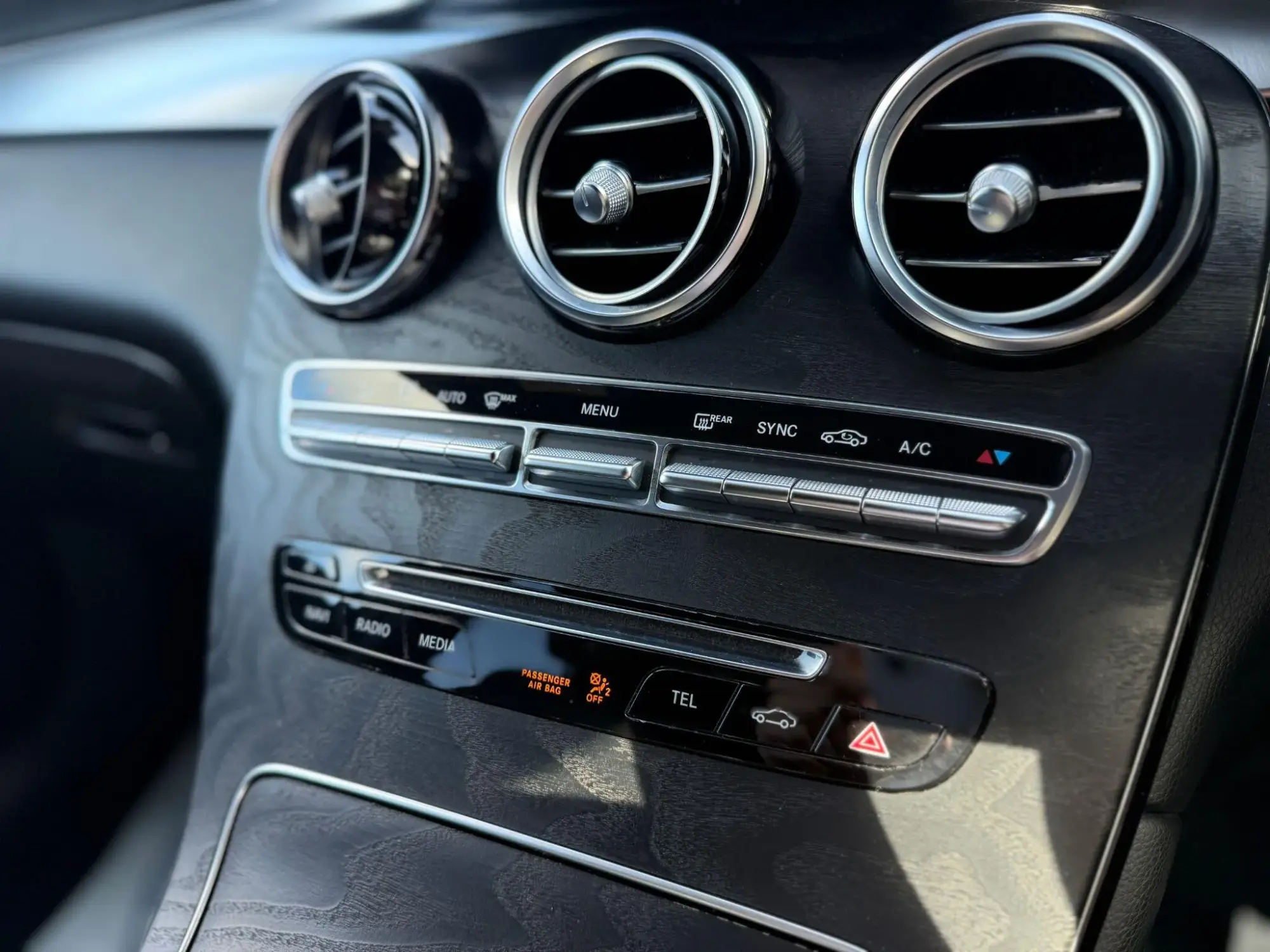 Mercedes-Benz GLC Image 10 Mercedes-Benz GLC Image 10