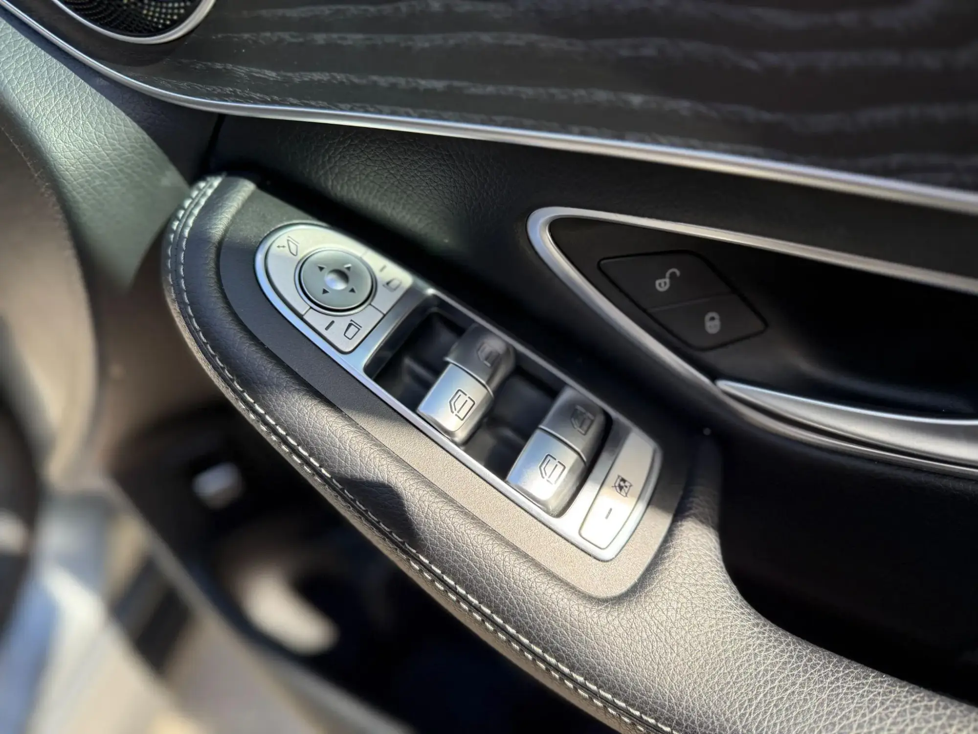Mercedes-Benz GLC Image 20 Mercedes-Benz GLC Image 20
