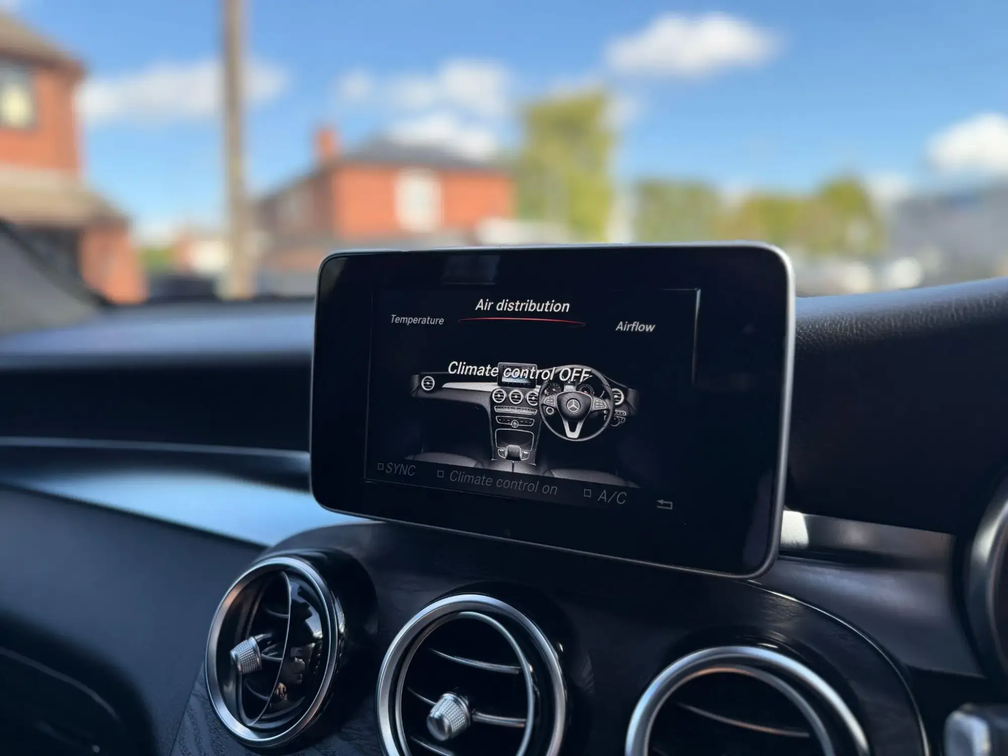 Mercedes-Benz GLC Image 24 Mercedes-Benz GLC Image 24
