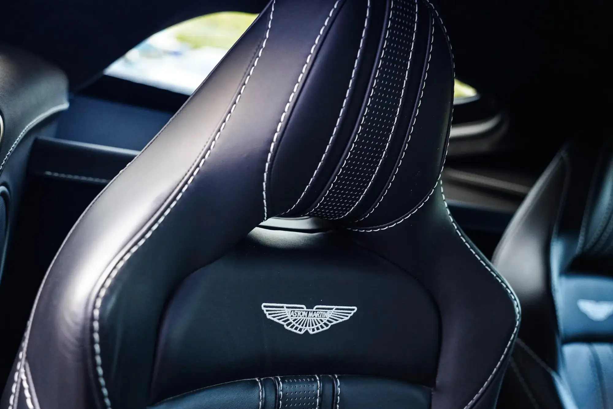 Aston Martin Vantage Image 21 Aston Martin Vantage Image 21