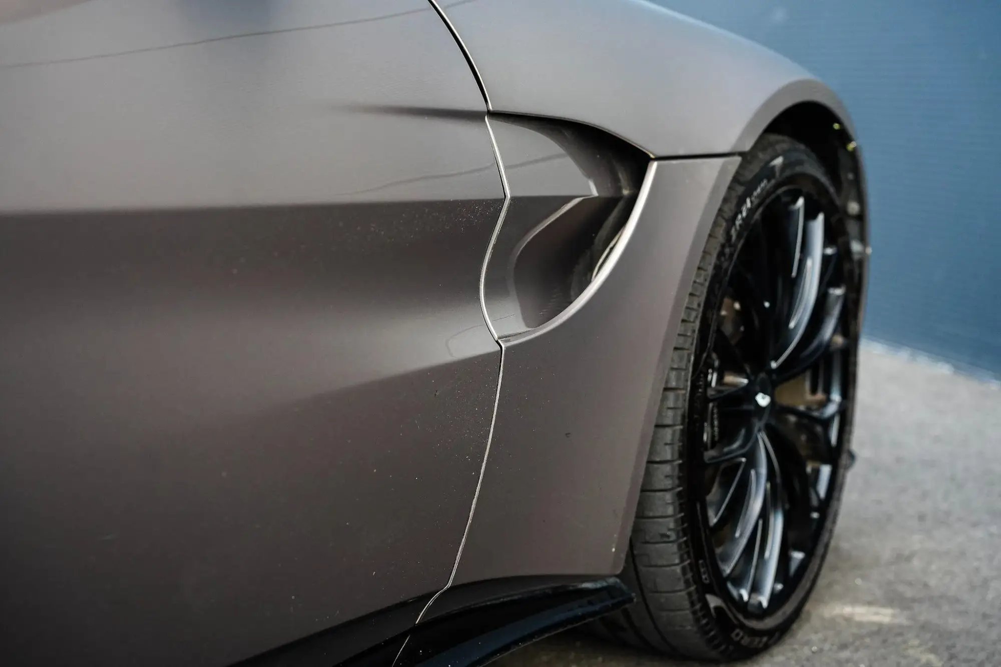 Aston Martin Vantage Image 10 Aston Martin Vantage Image 10
