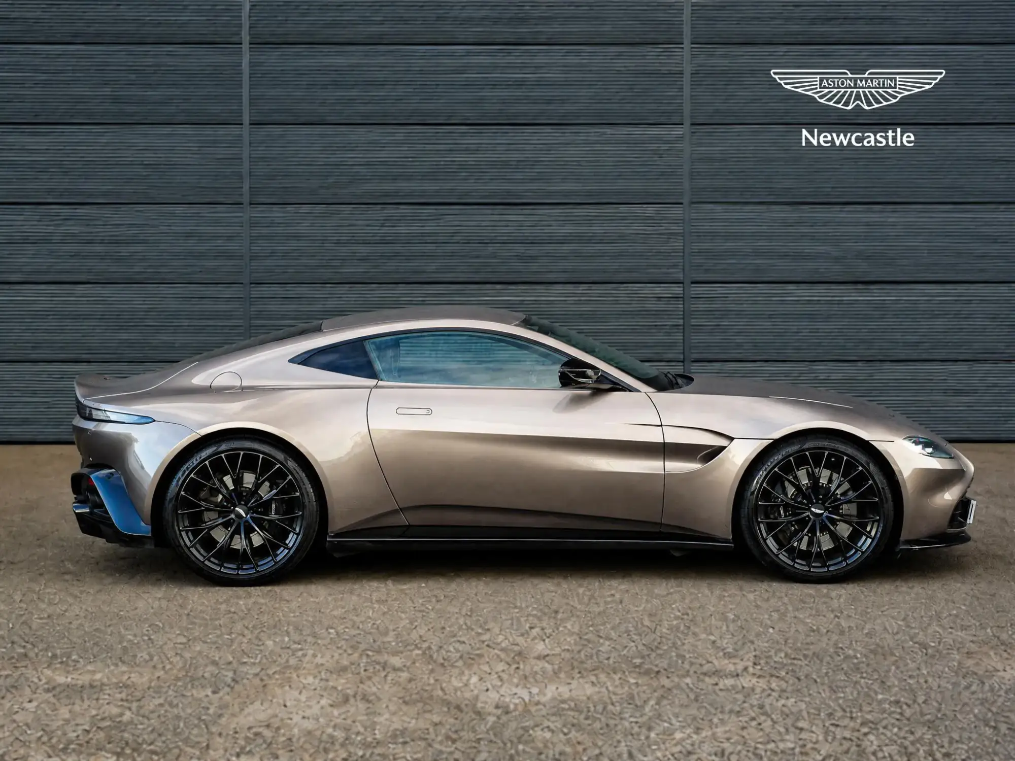 Aston Martin Vantage Image 7 Aston Martin Vantage Image 7
