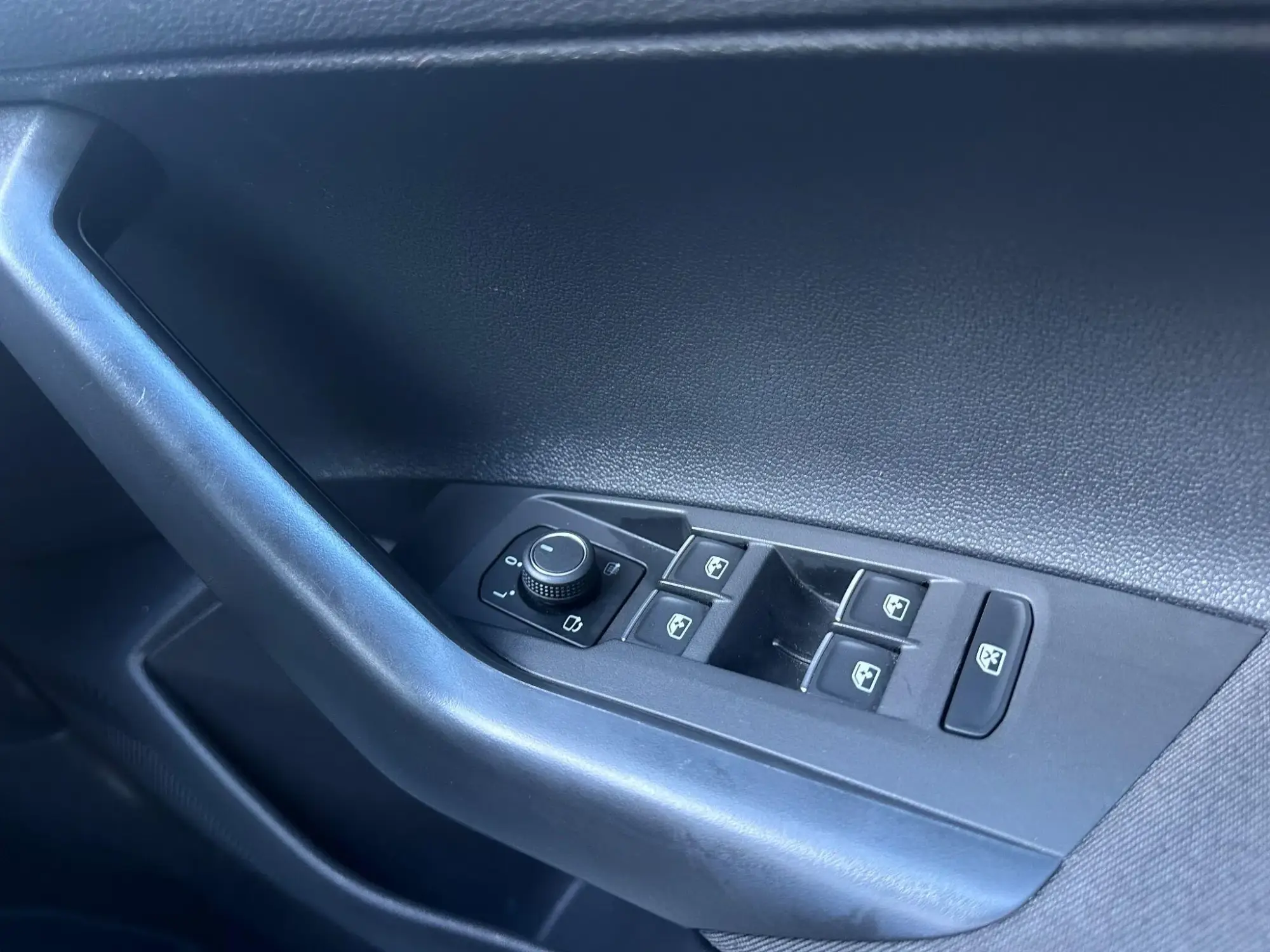 Volkswagen Polo Image 9