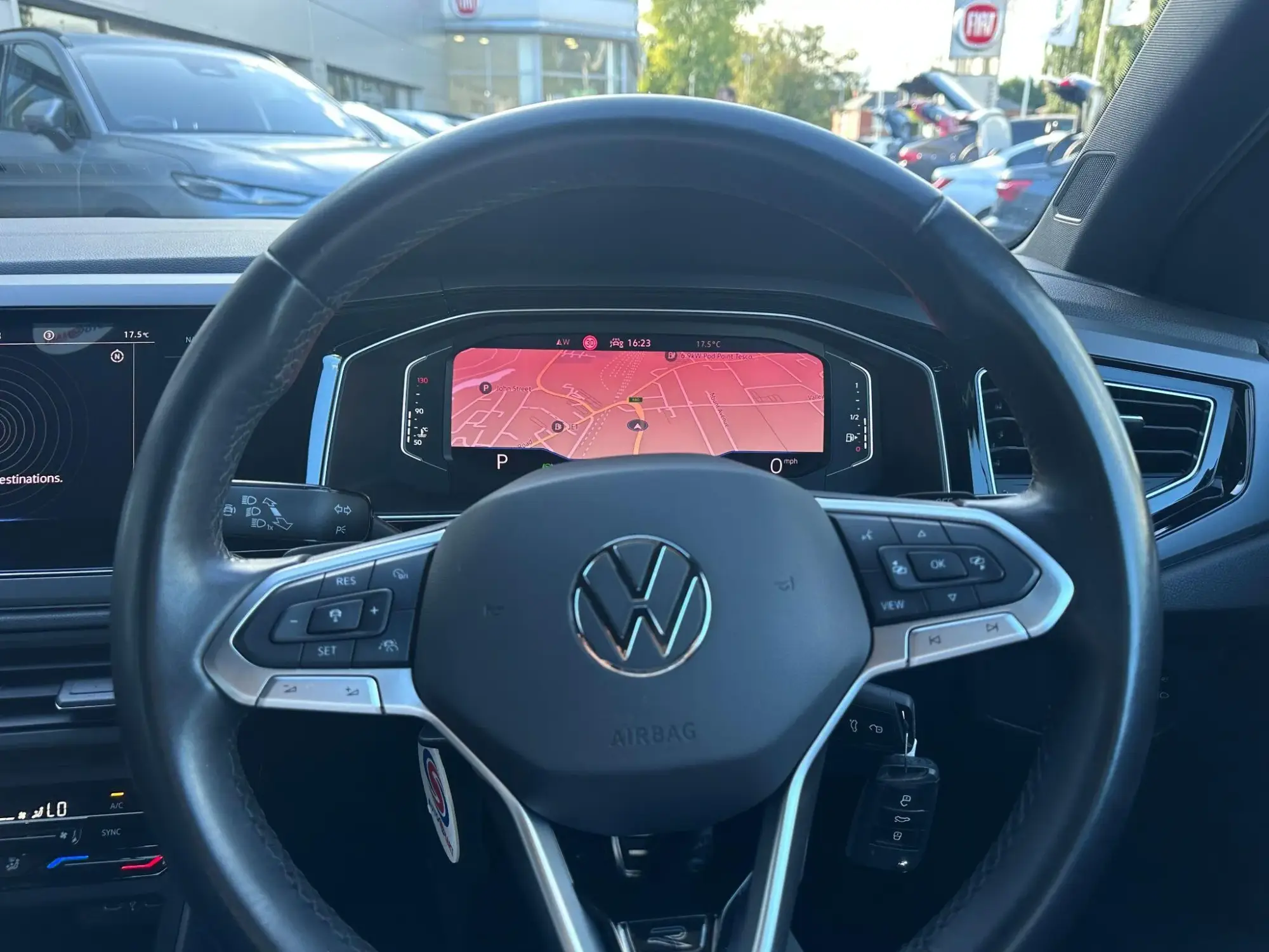 Volkswagen Polo Image 14