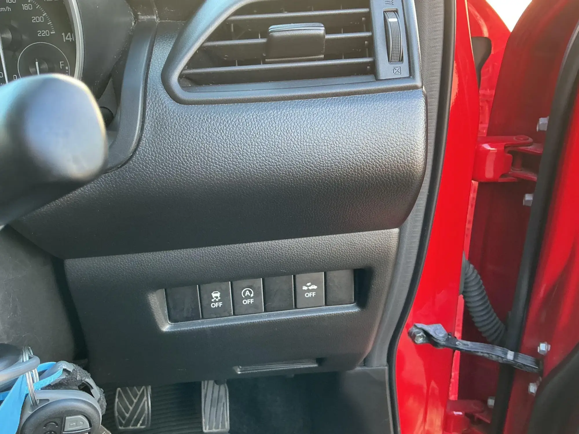 Suzuki Swift Image 18