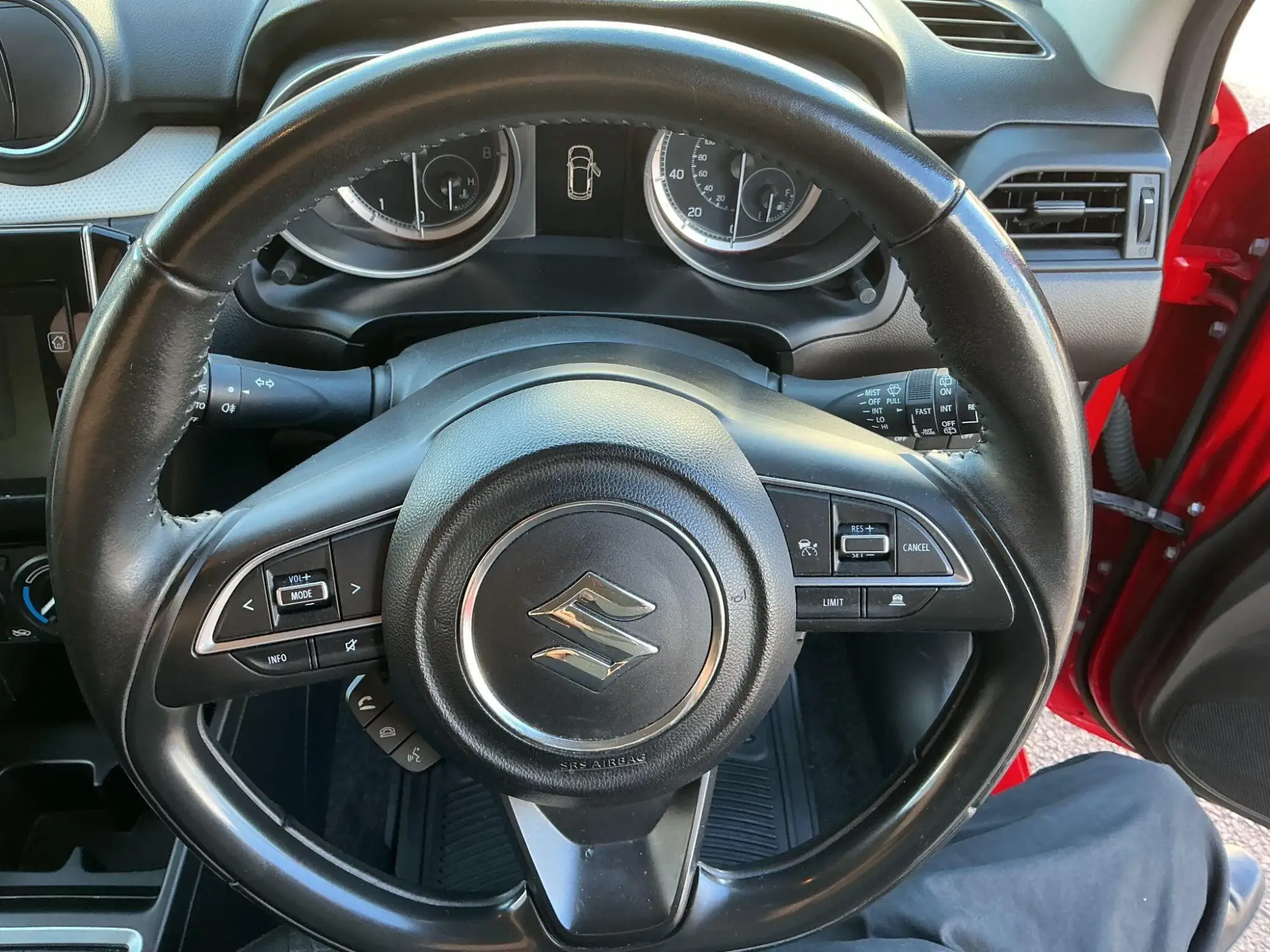 Suzuki Swift Image 22