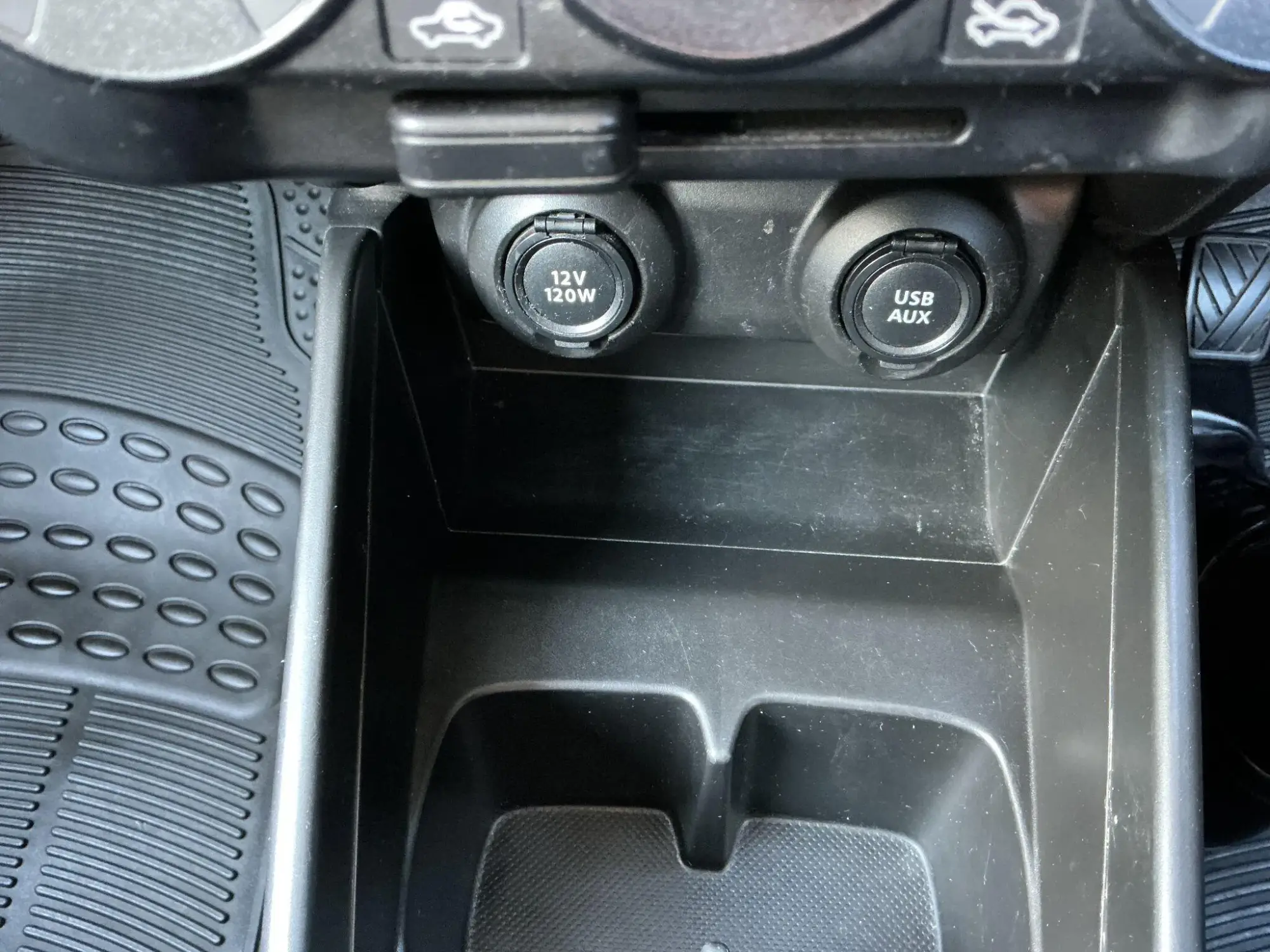 Suzuki Swift Image 28