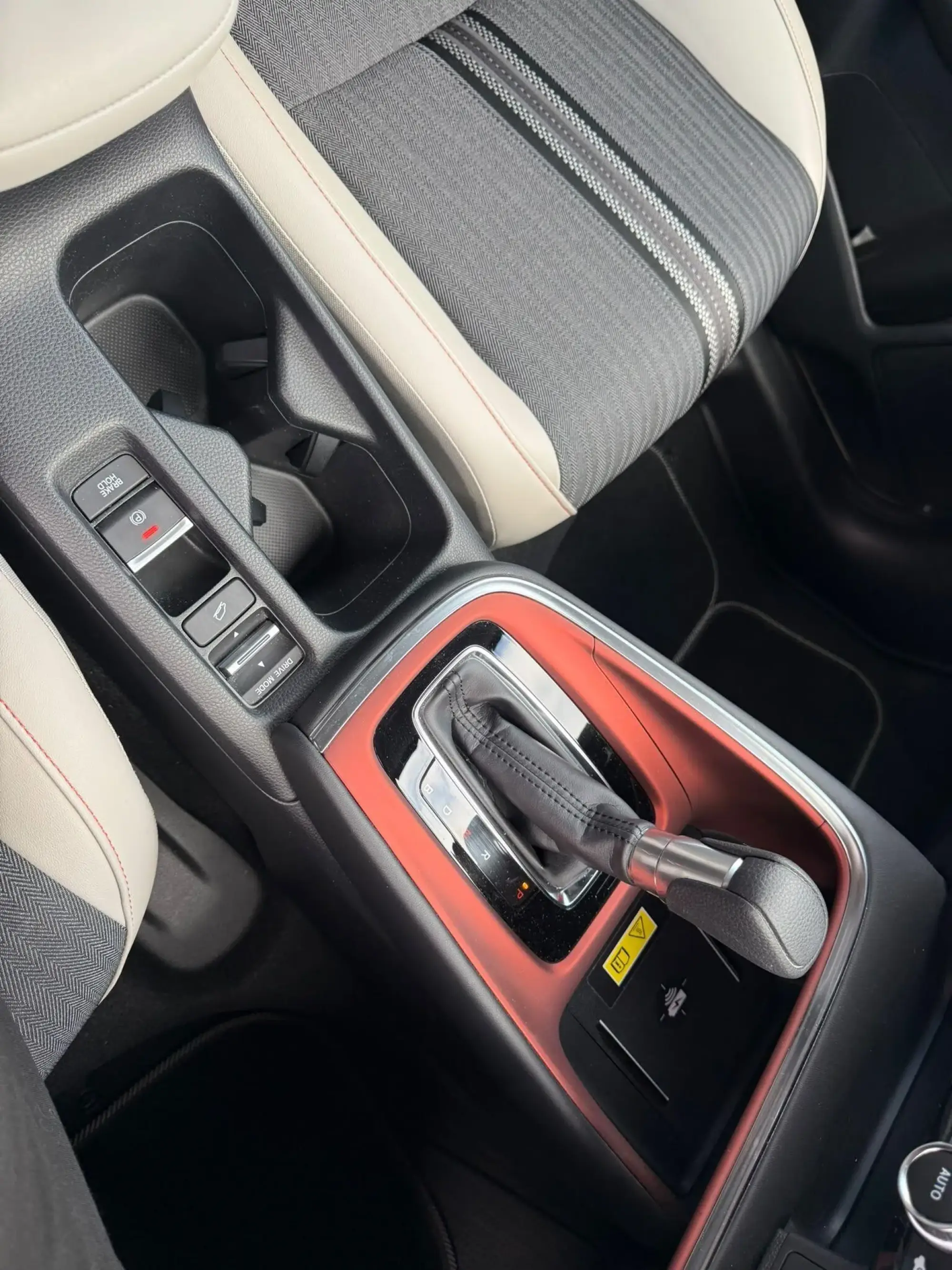 Honda HR-V Hybrid Image 9 Honda HR-V Hybrid Image 9