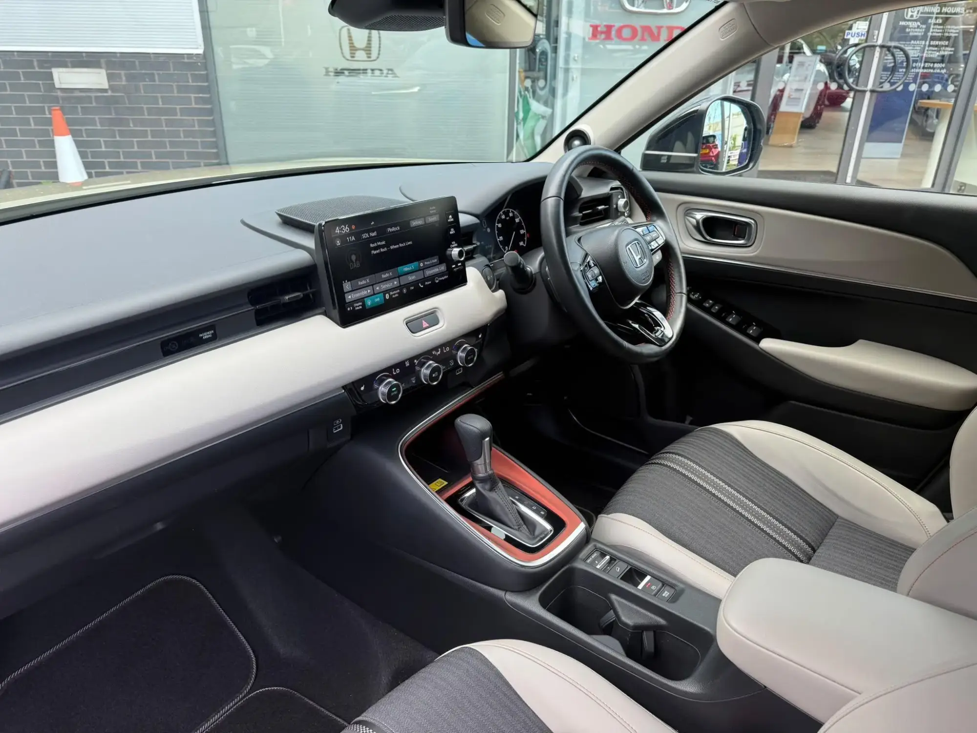Honda HR-V Hybrid Image 10 Honda HR-V Hybrid Image 10