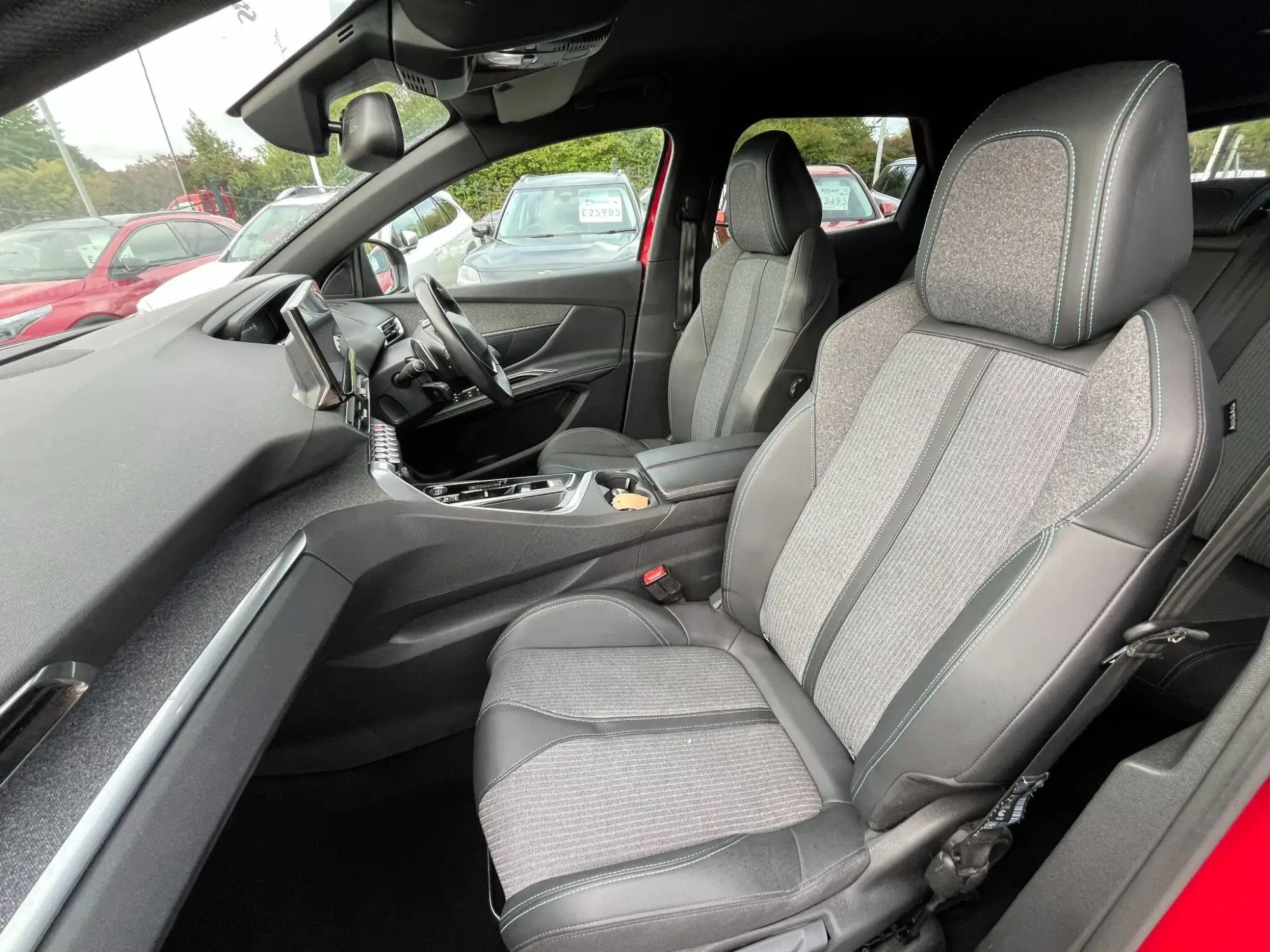 Peugeot 3008 Image 12