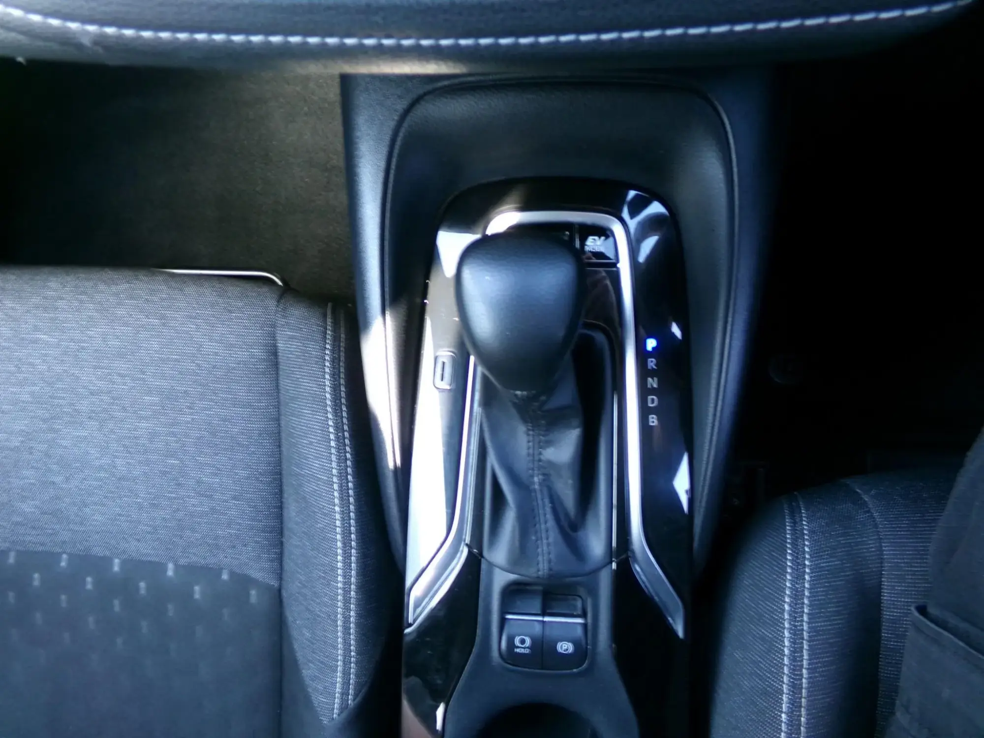 Suzuki Swace Image 9