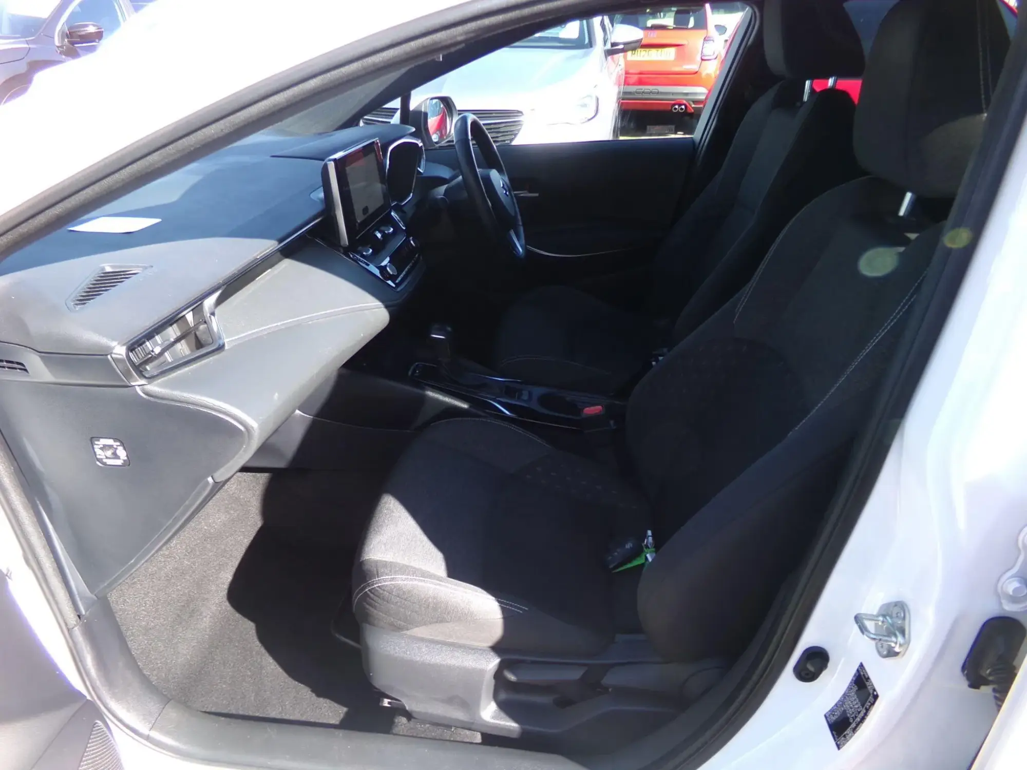 Suzuki Swace Image 23