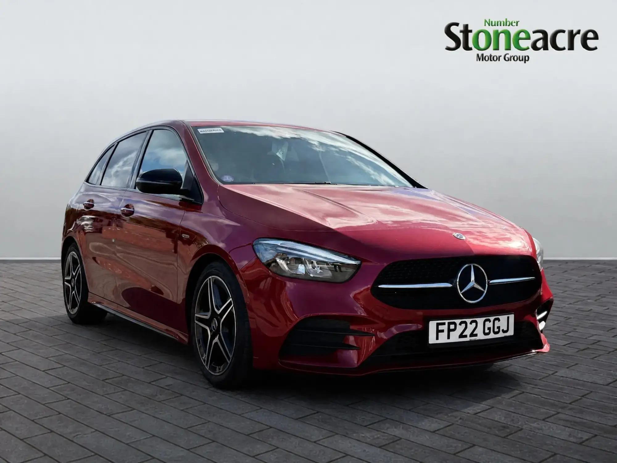 Mercedes-Benz B-Class Image 1