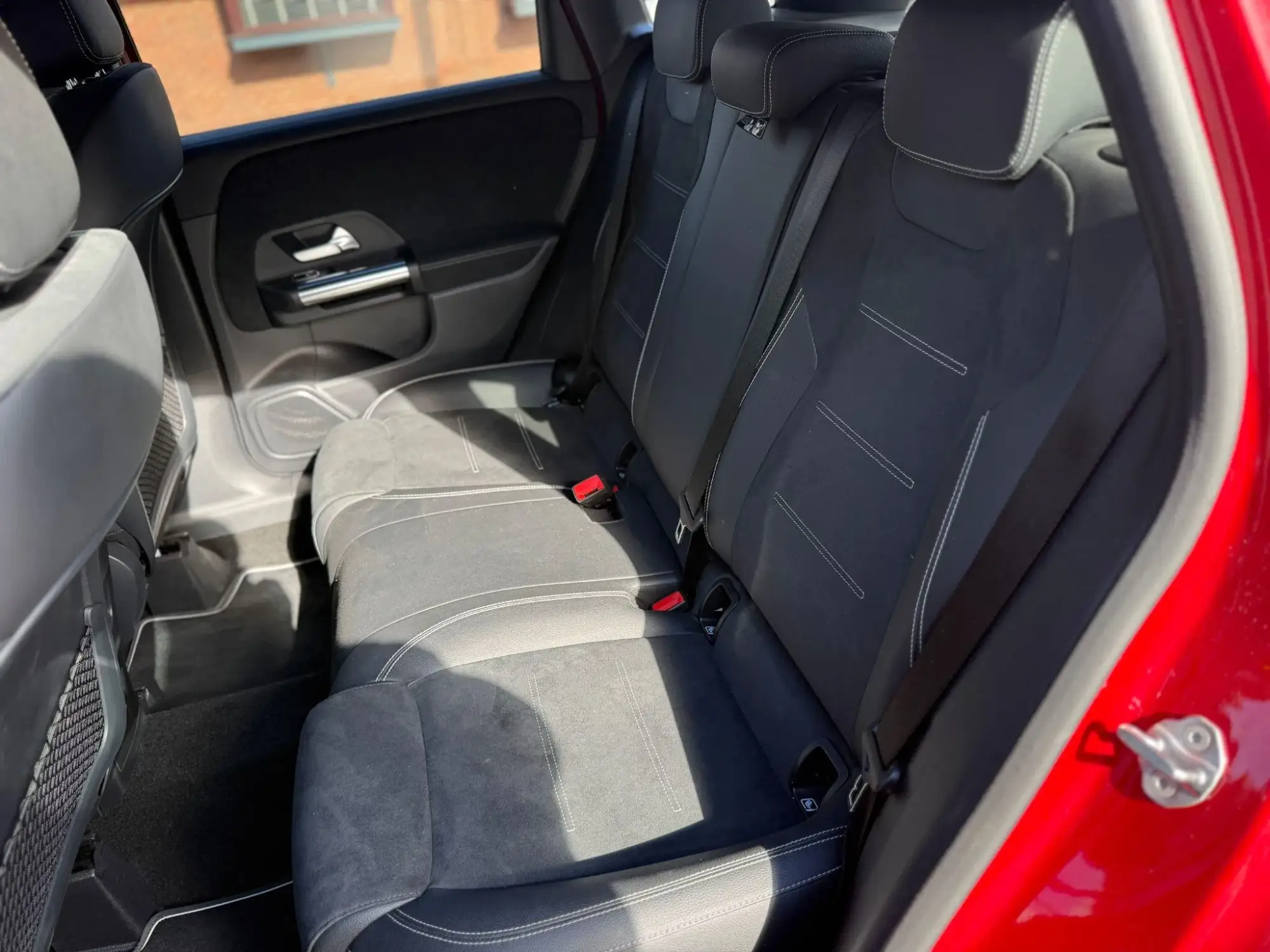 Mercedes-Benz B-Class Image 13