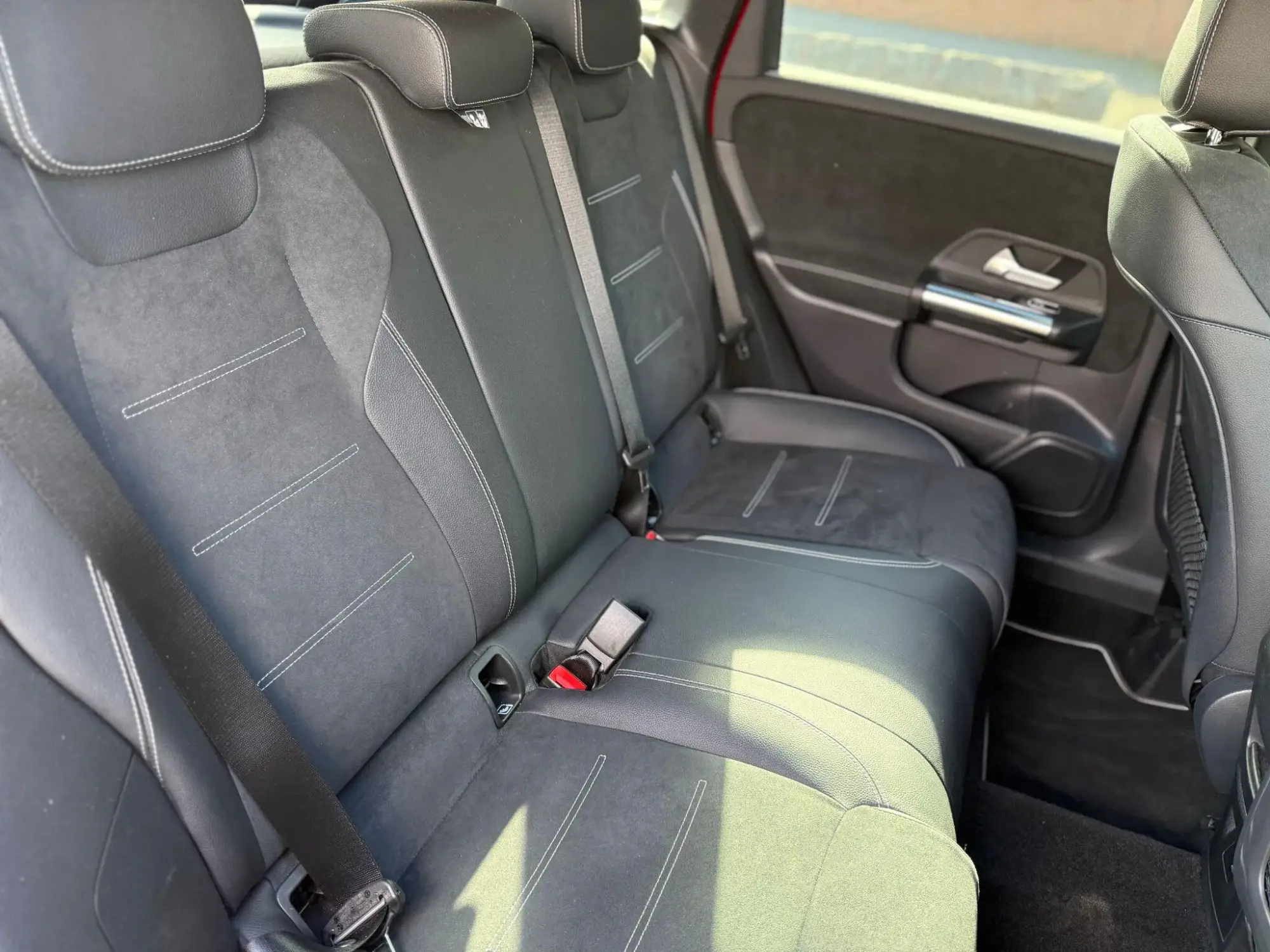 Mercedes-Benz B-Class Image 14