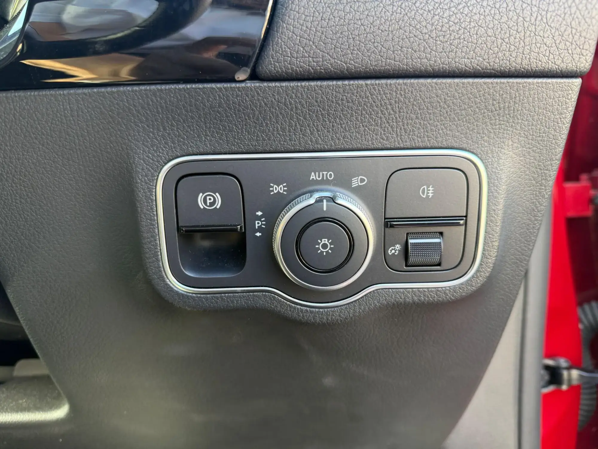 Mercedes-Benz B-Class Image 16