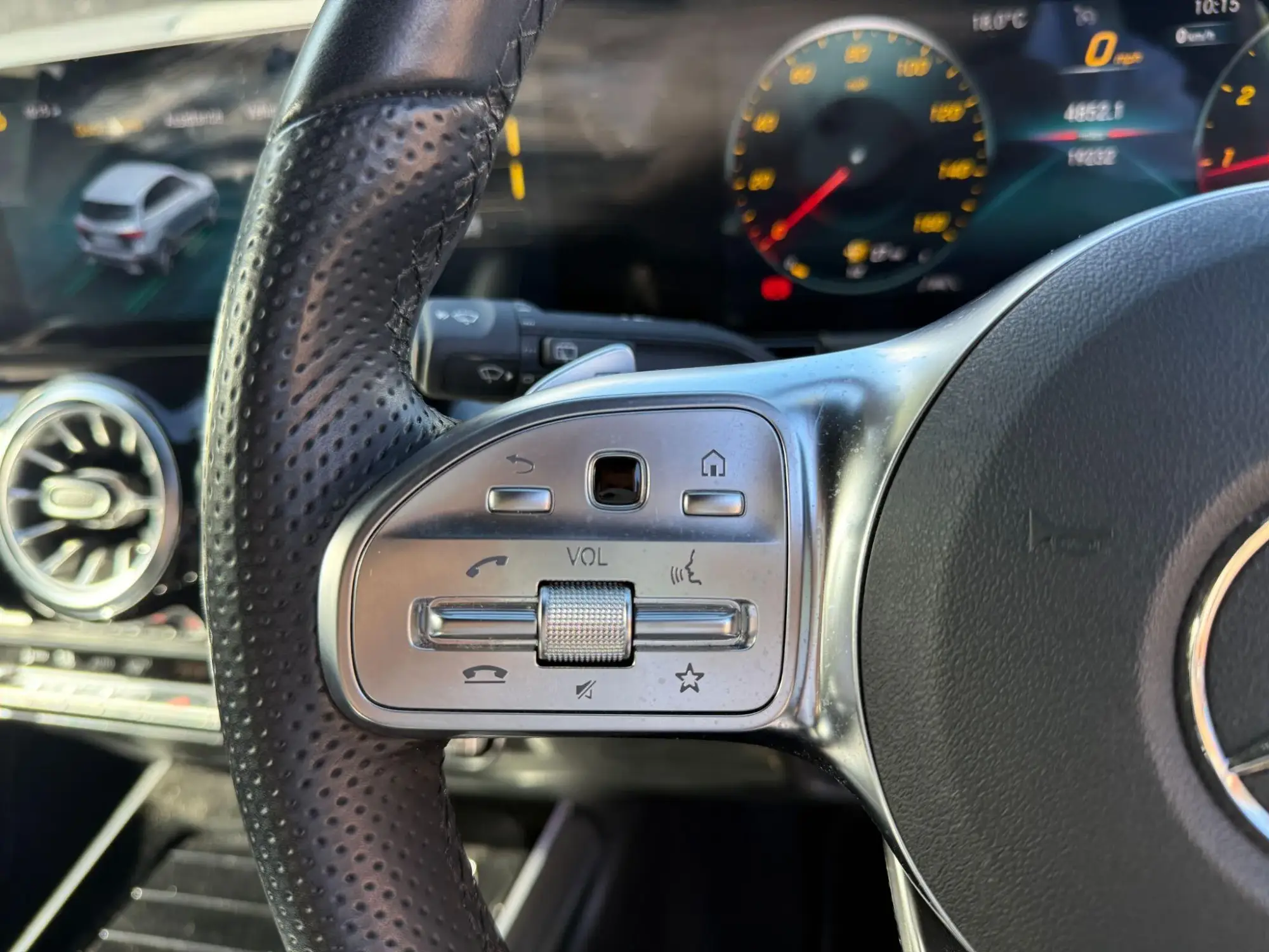 Mercedes-Benz B-Class Image 18
