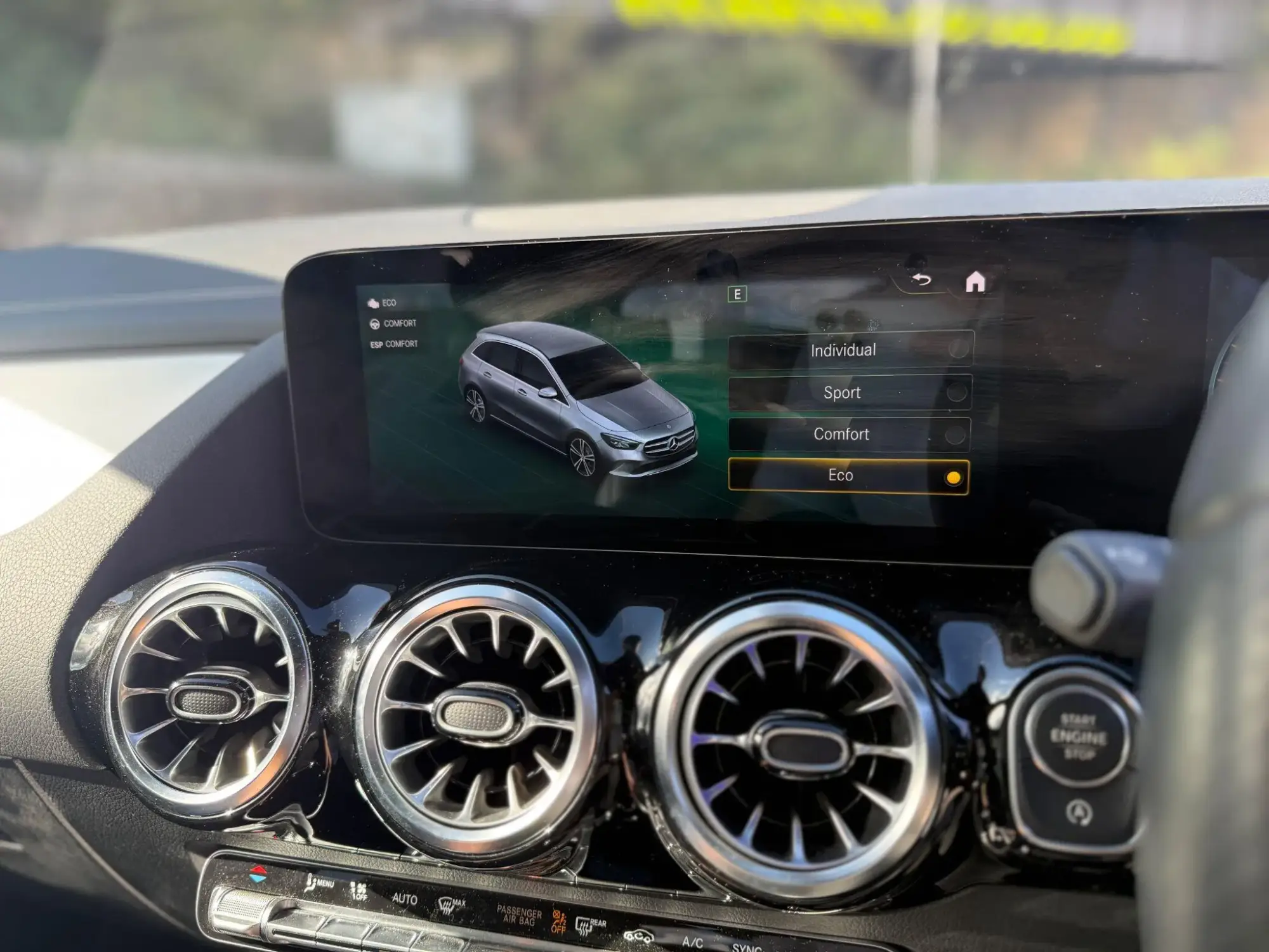 Mercedes-Benz B-Class Image 21