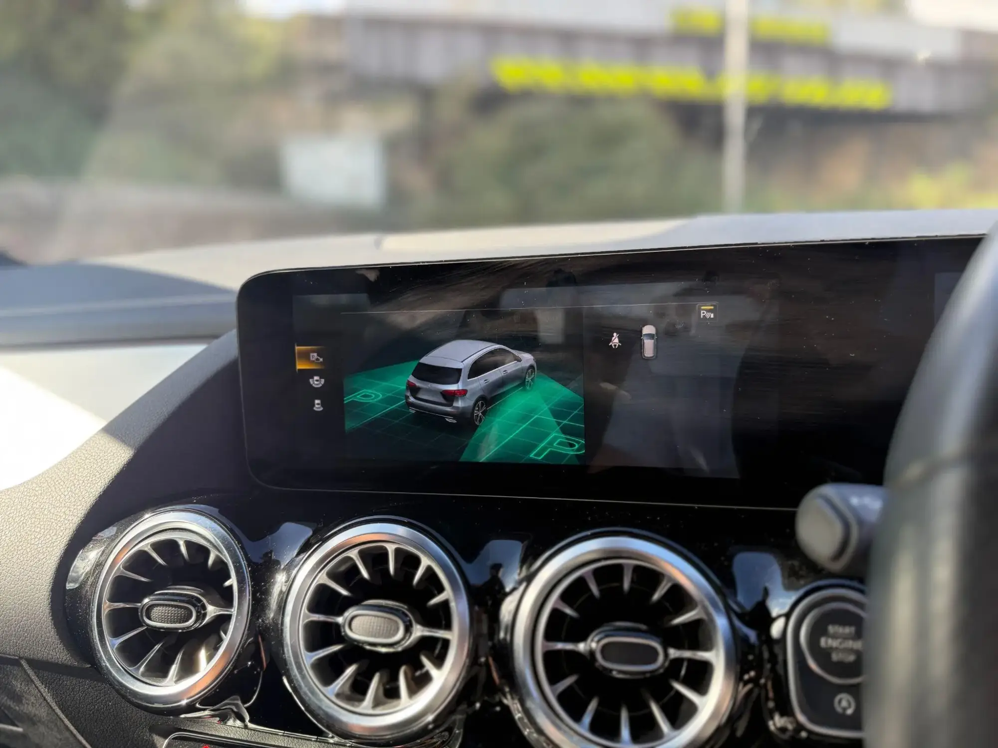 Mercedes-Benz B-Class Image 23