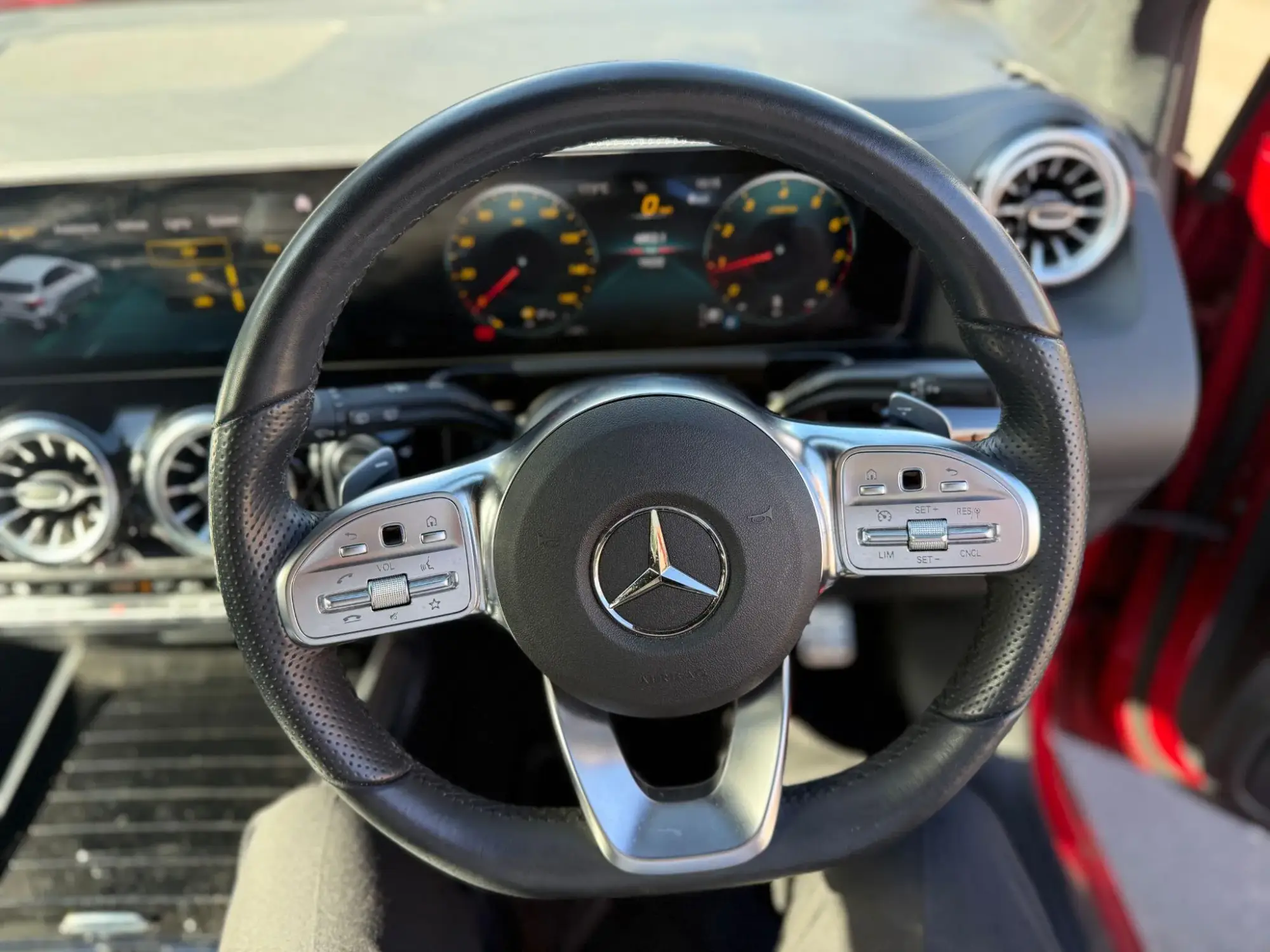Mercedes-Benz B-Class Image 27
