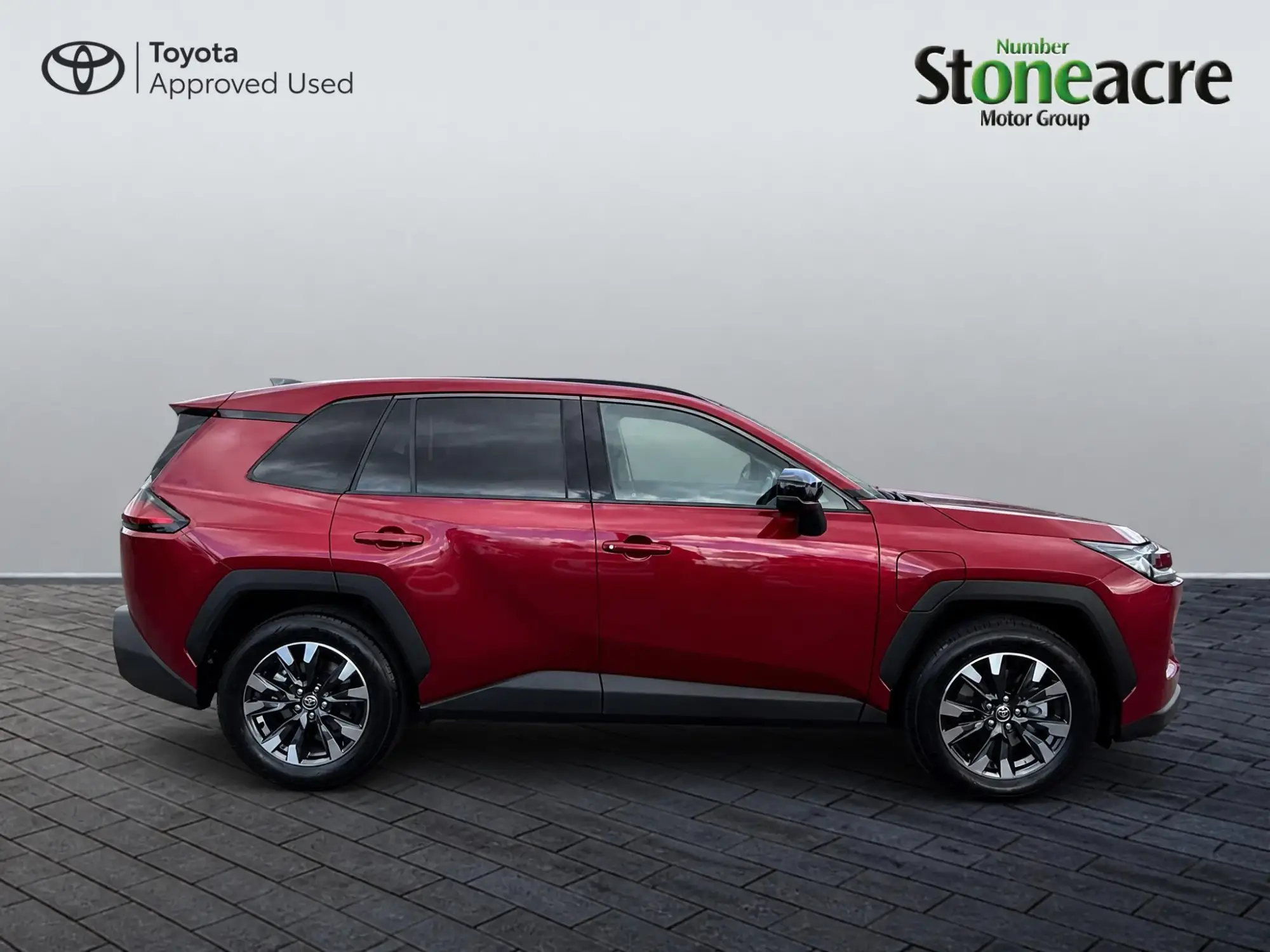 Toyota RAV4 2.5 22.7kWh Icon CVT Euro 6 (s/s) 5dr NY26EPE Image 2 Toyota RAV4 2.5 22.7kWh Icon CVT Euro 6 (s/s) 5dr NY26EPE Image 2