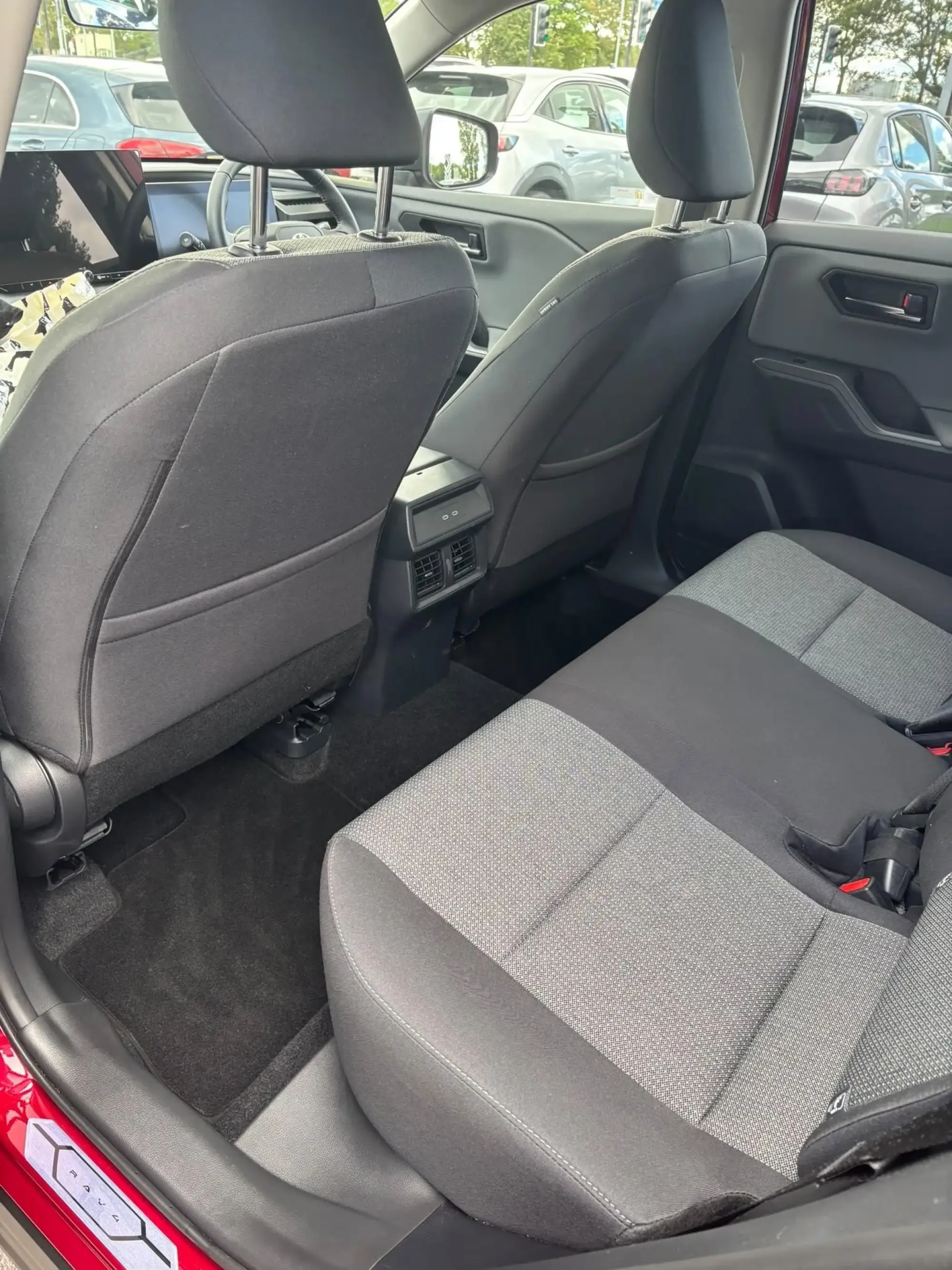 Toyota RAV4 Image 13 Toyota RAV4 Image 13