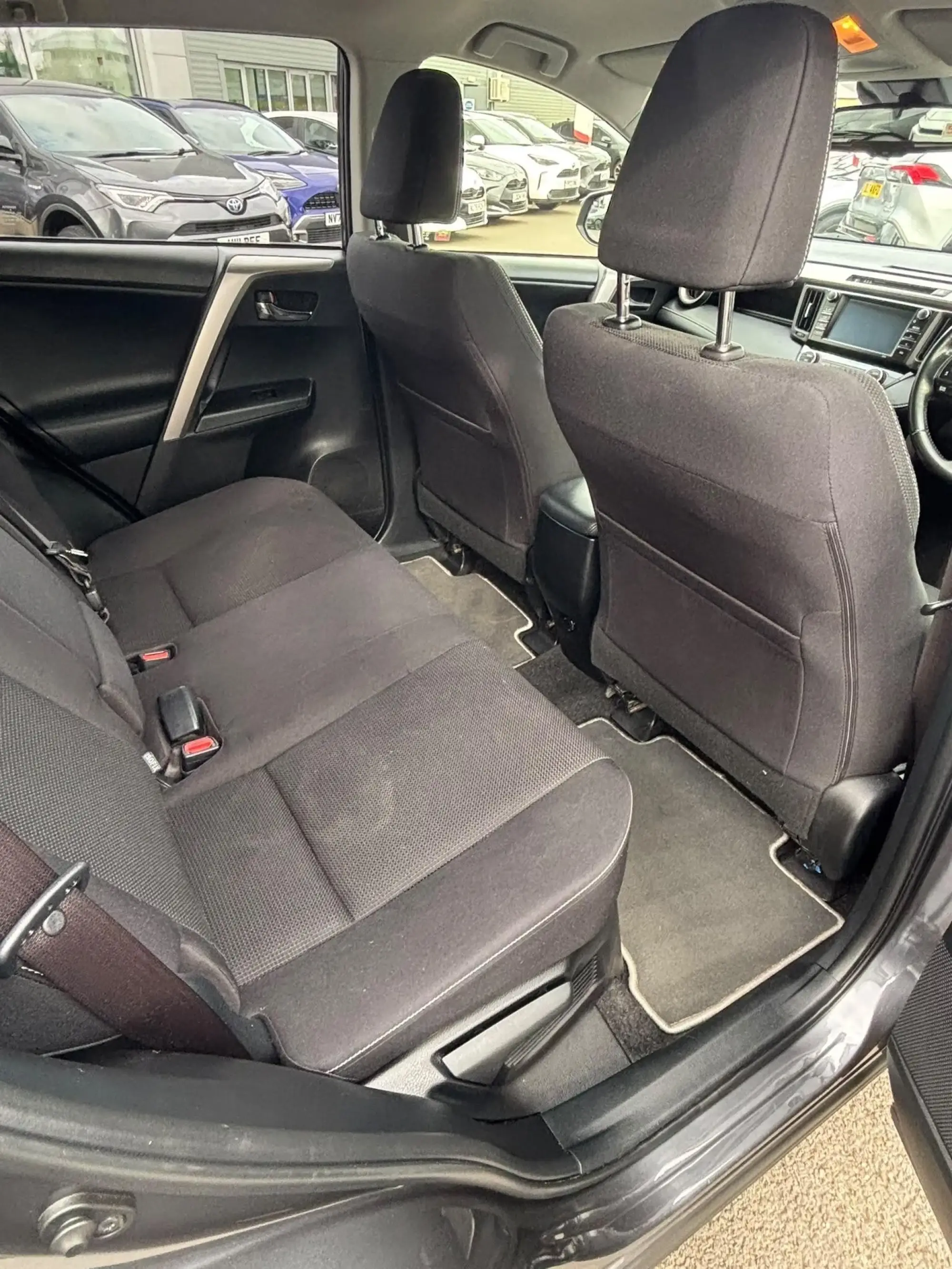 Toyota RAV4 Self-Charging Hybrid Image 12 Toyota RAV4 Self-Charging Hybrid Image 12