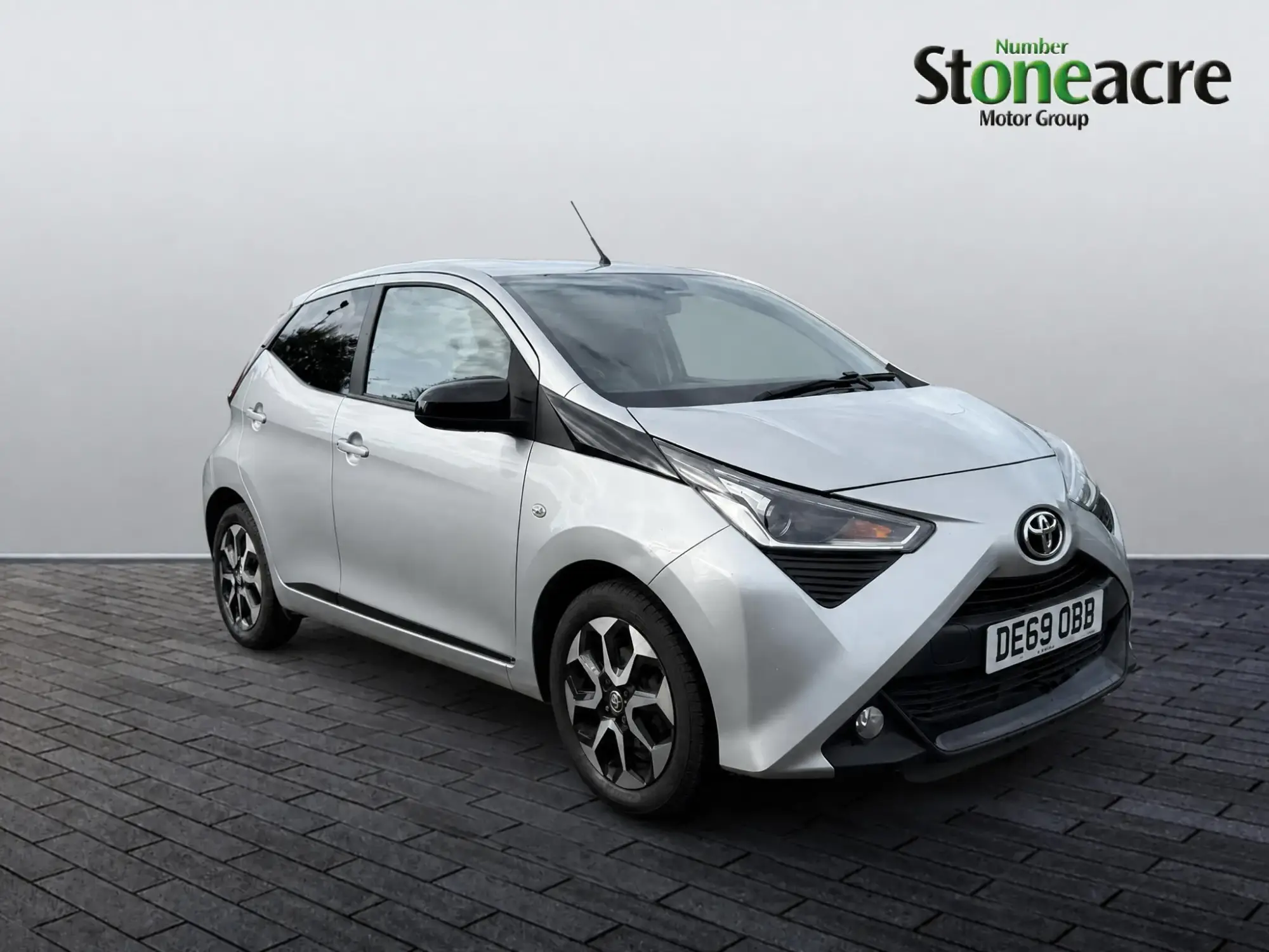 Toyota Aygo 1.0 VVT-i X-Trend 5dr DE69OBB Image 1