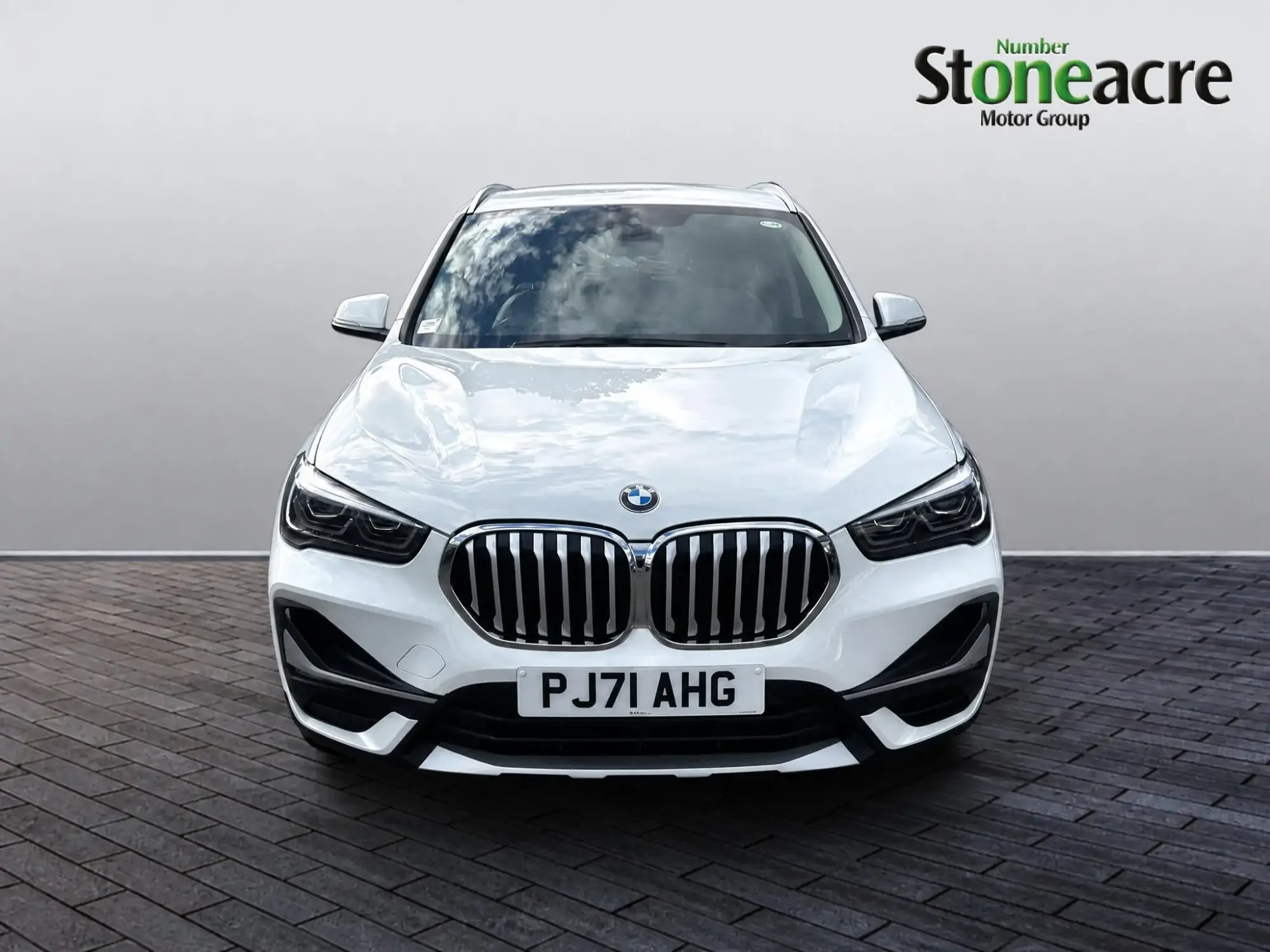 BMW X1 2.0 20i xLine Auto xDrive Euro 6 (s/s) 5dr PJ71AHG Image 2 BMW X1 2.0 20i xLine Auto xDrive Euro 6 (s/s) 5dr PJ71AHG Image 2