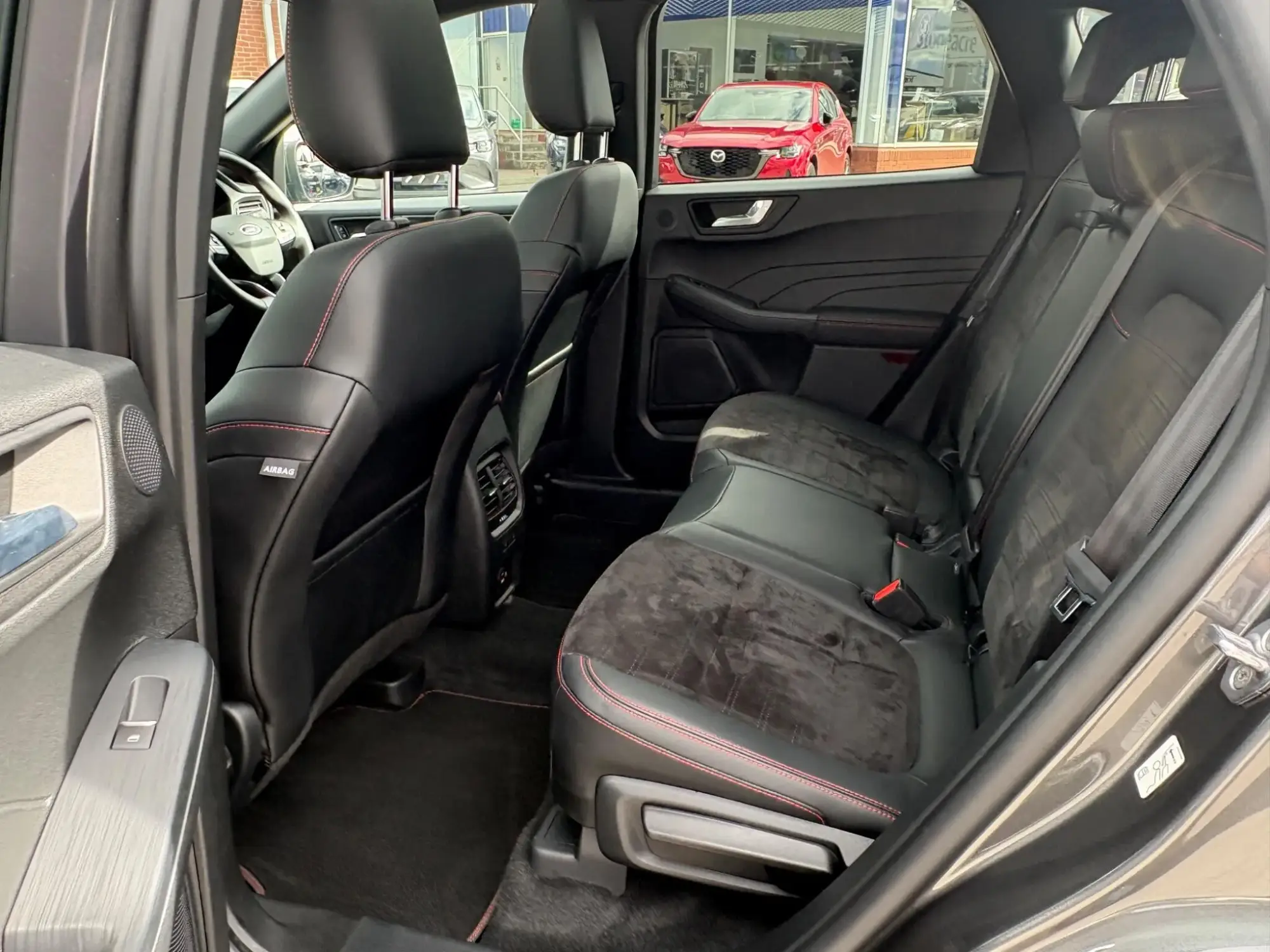 Ford Kuga Plug-In Hybrid Image 12 Ford Kuga Plug-In Hybrid Image 12