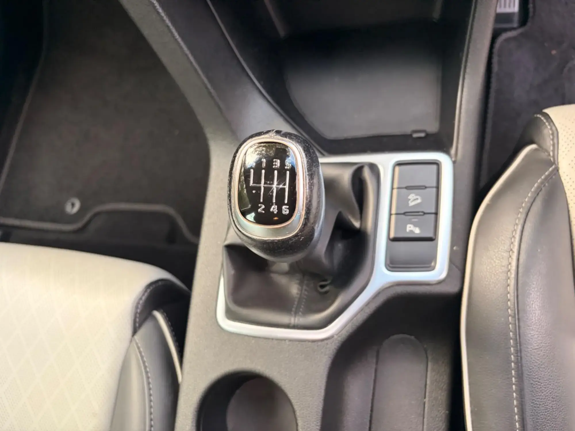 Kia Sportage Image 14 Kia Sportage Image 14