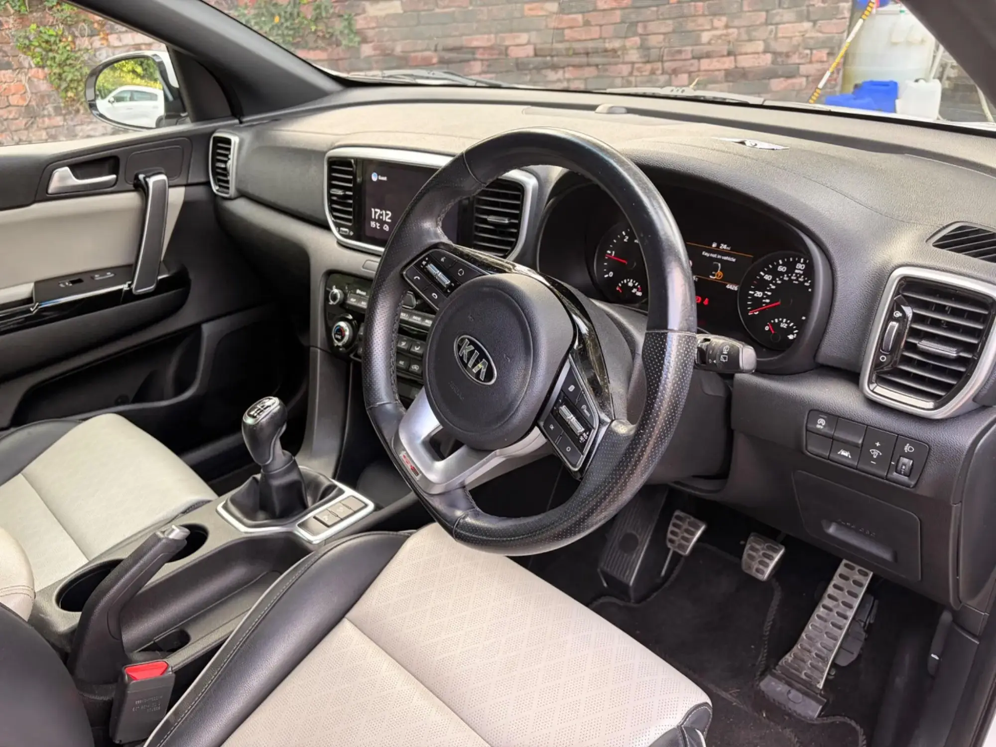 Kia Sportage Image 17 Kia Sportage Image 17