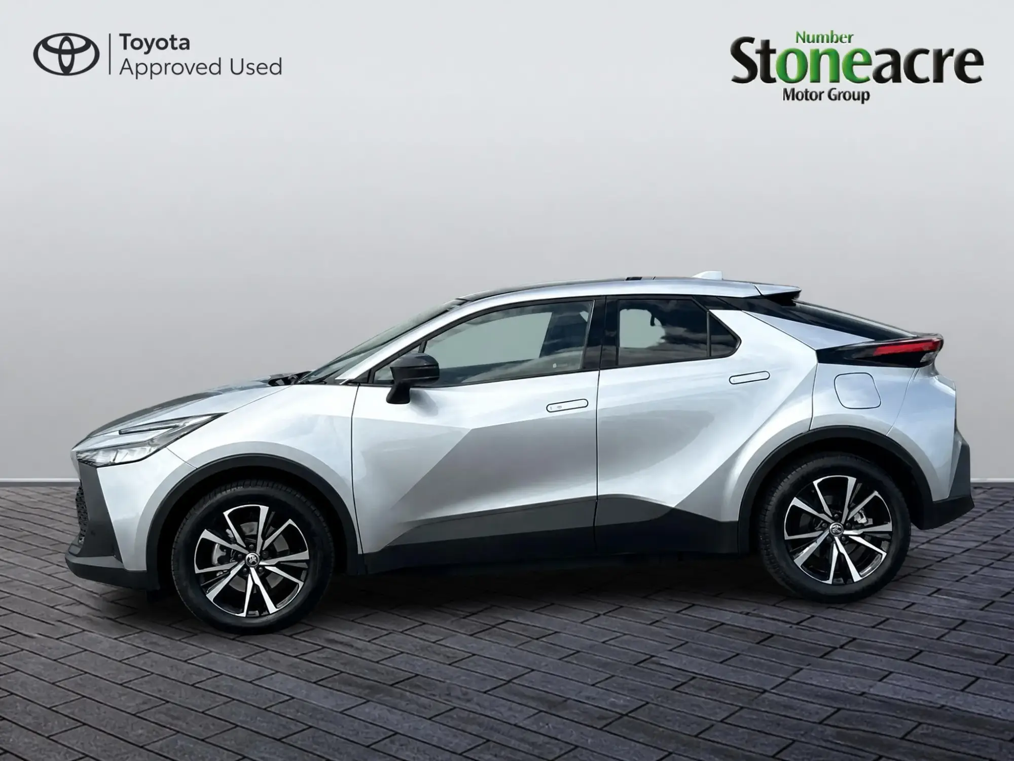 Toyota C-HR Plug-in Hybrid Image 6 Toyota C-HR Plug-in Hybrid Image 6
