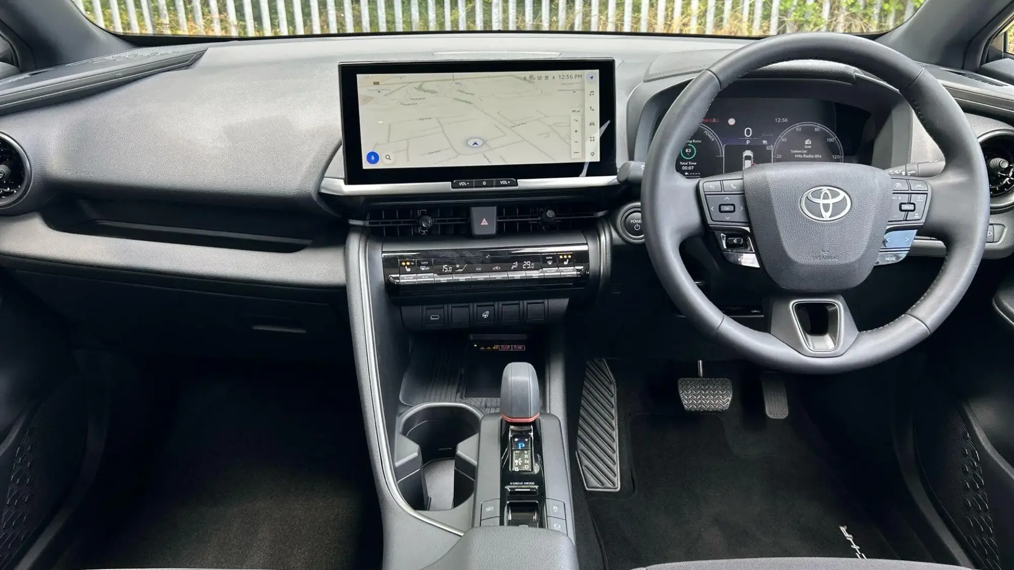 Toyota C-HR Plug-in Hybrid Image 9 Toyota C-HR Plug-in Hybrid Image 9
