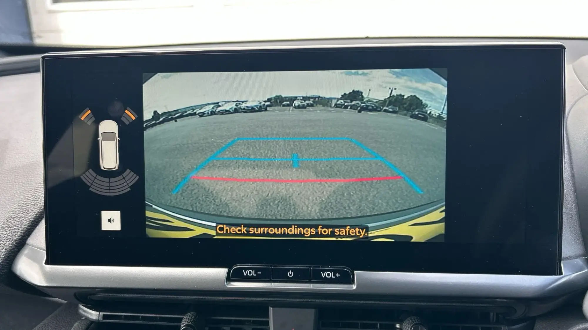 Toyota C-HR Plug-in Hybrid Image 22 Toyota C-HR Plug-in Hybrid Image 22