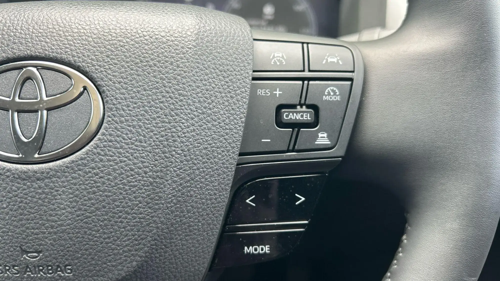 Toyota C-HR Plug-in Hybrid Image 39 Toyota C-HR Plug-in Hybrid Image 39