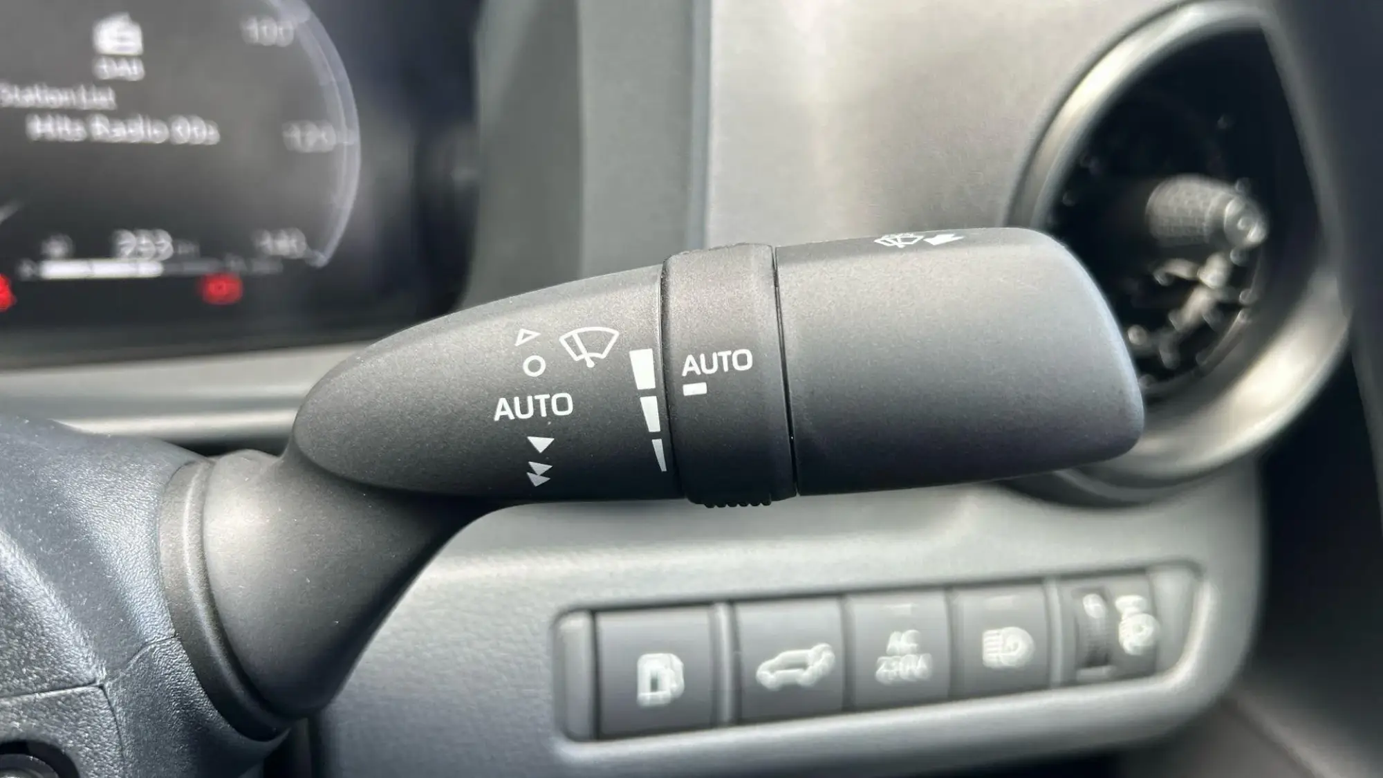 Toyota C-HR Plug-in Hybrid Image 40 Toyota C-HR Plug-in Hybrid Image 40